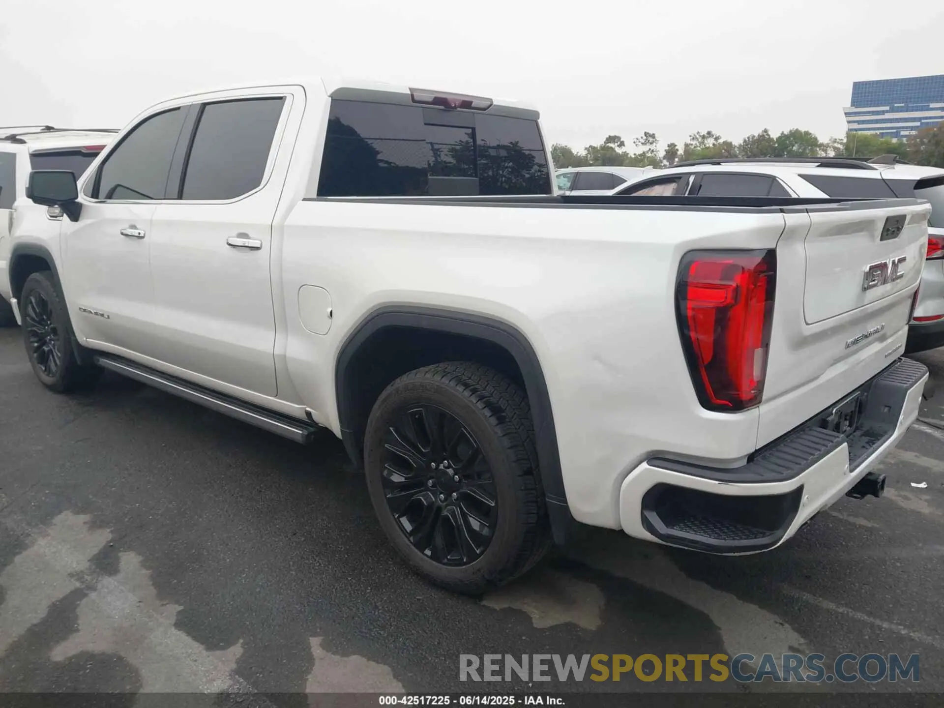 3 Photograph of a damaged car 1GTU9FEL5LZ160789 GMC SIERRA 1500 2020