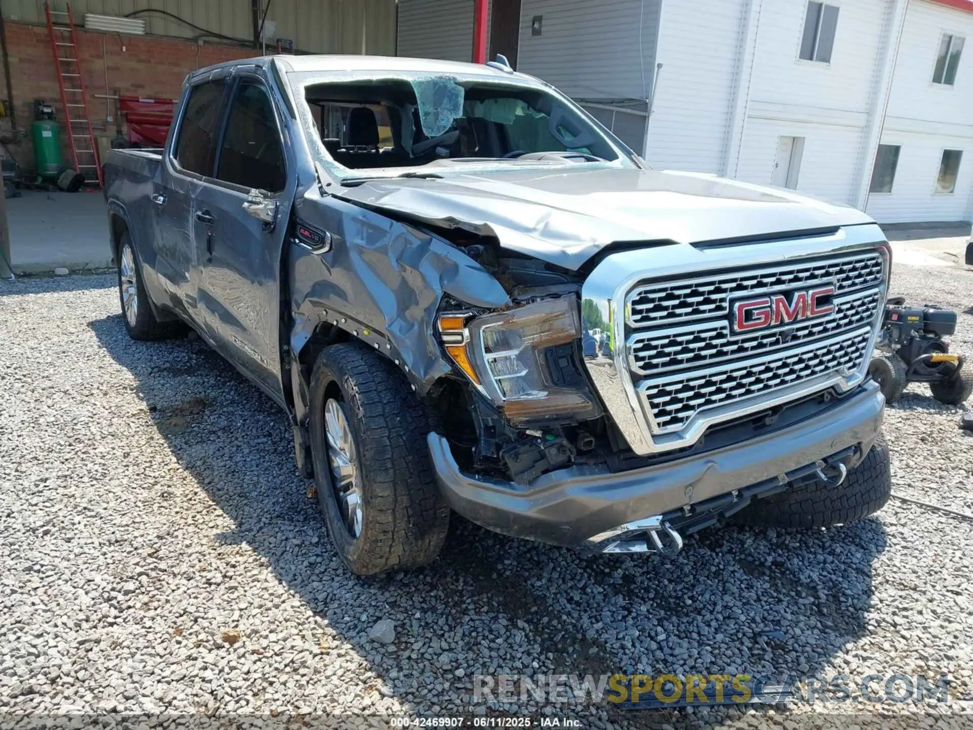 1 Photograph of a damaged car 1GTU9FEL5LZ176121 GMC SIERRA 1500 2020