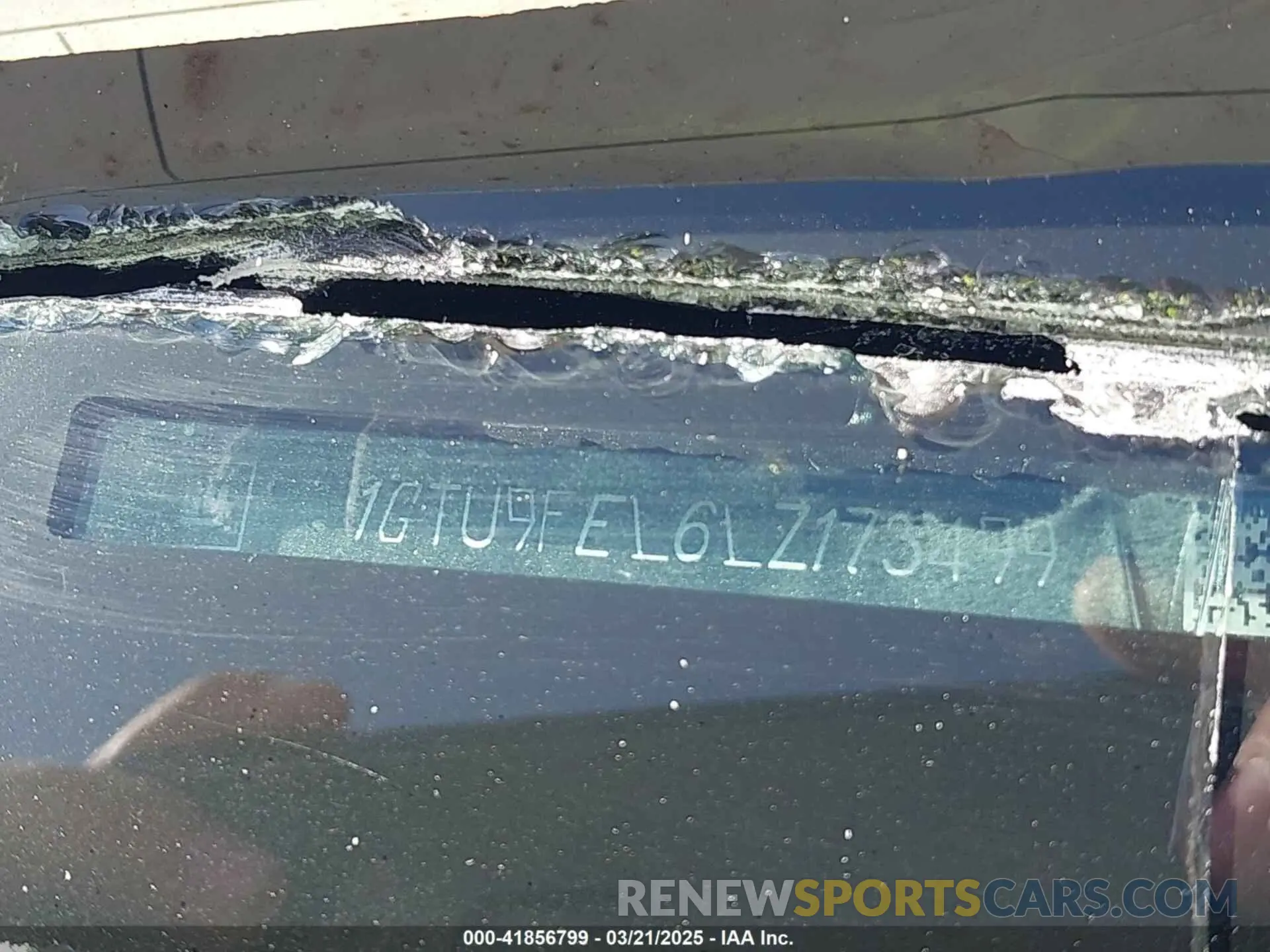 9 Photograph of a damaged car 1GTU9FEL6LZ173499 GMC SIERRA 1500 2020