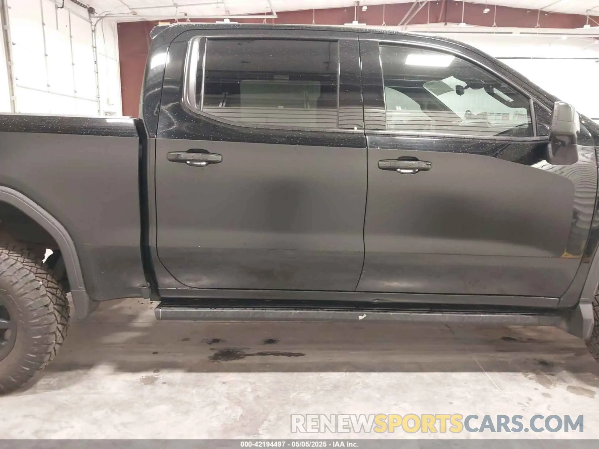 13 Photograph of a damaged car 1GTU9FEL8LZ176453 GMC SIERRA 1500 2020