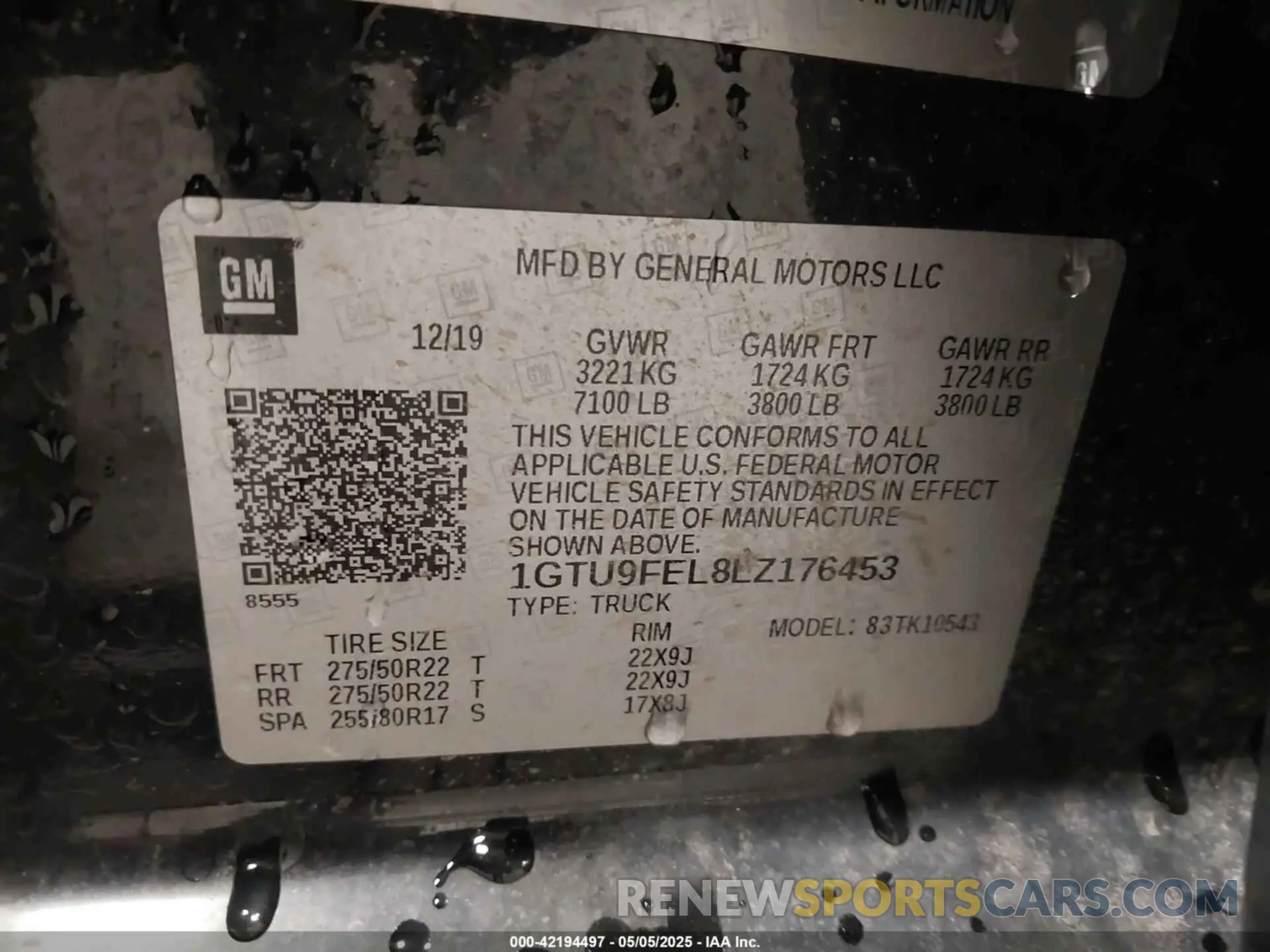 9 Photograph of a damaged car 1GTU9FEL8LZ176453 GMC SIERRA 1500 2020