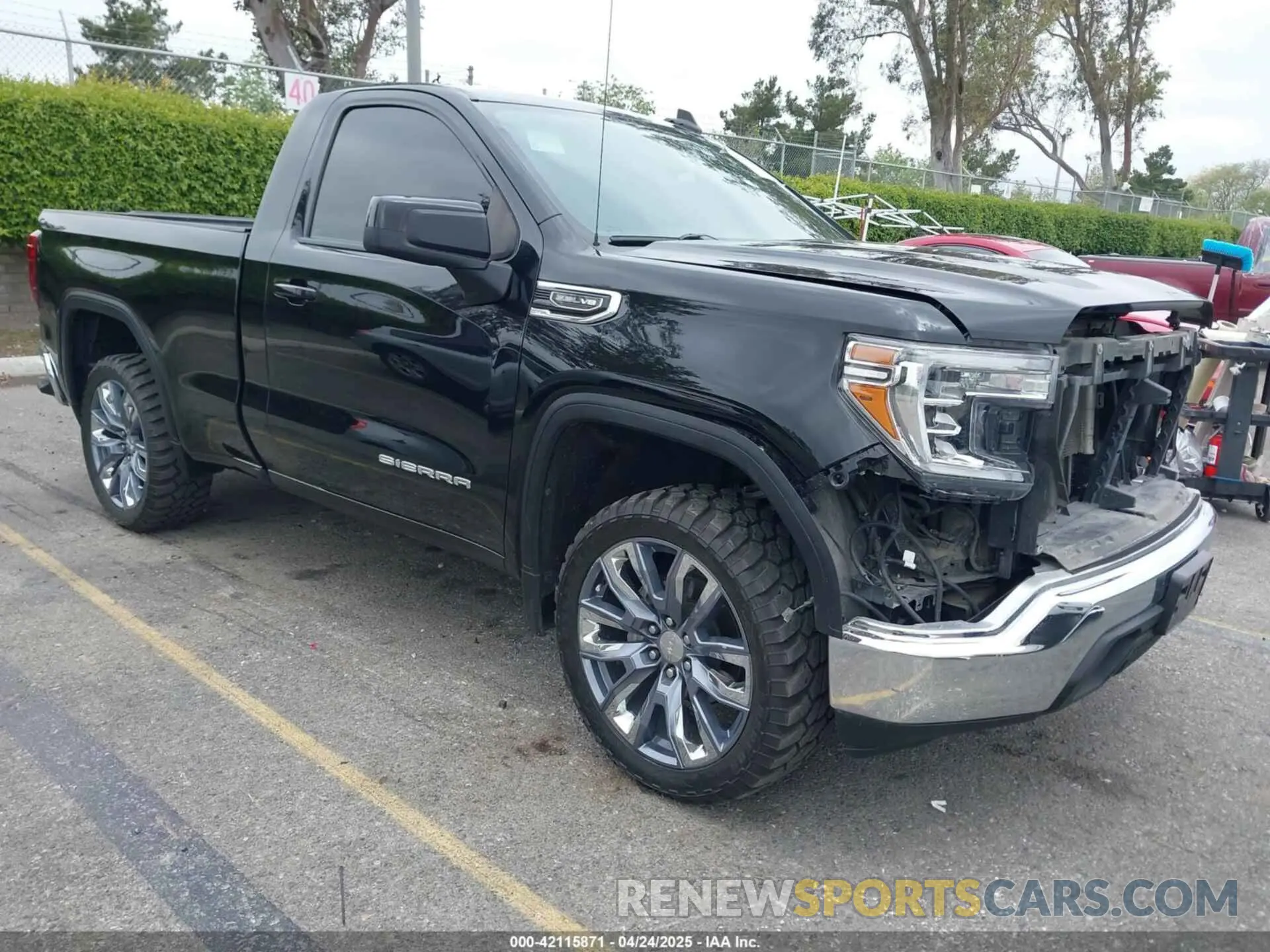 1 Photograph of a damaged car 3GTN8AEH1LG211887 GMC SIERRA 1500 2020