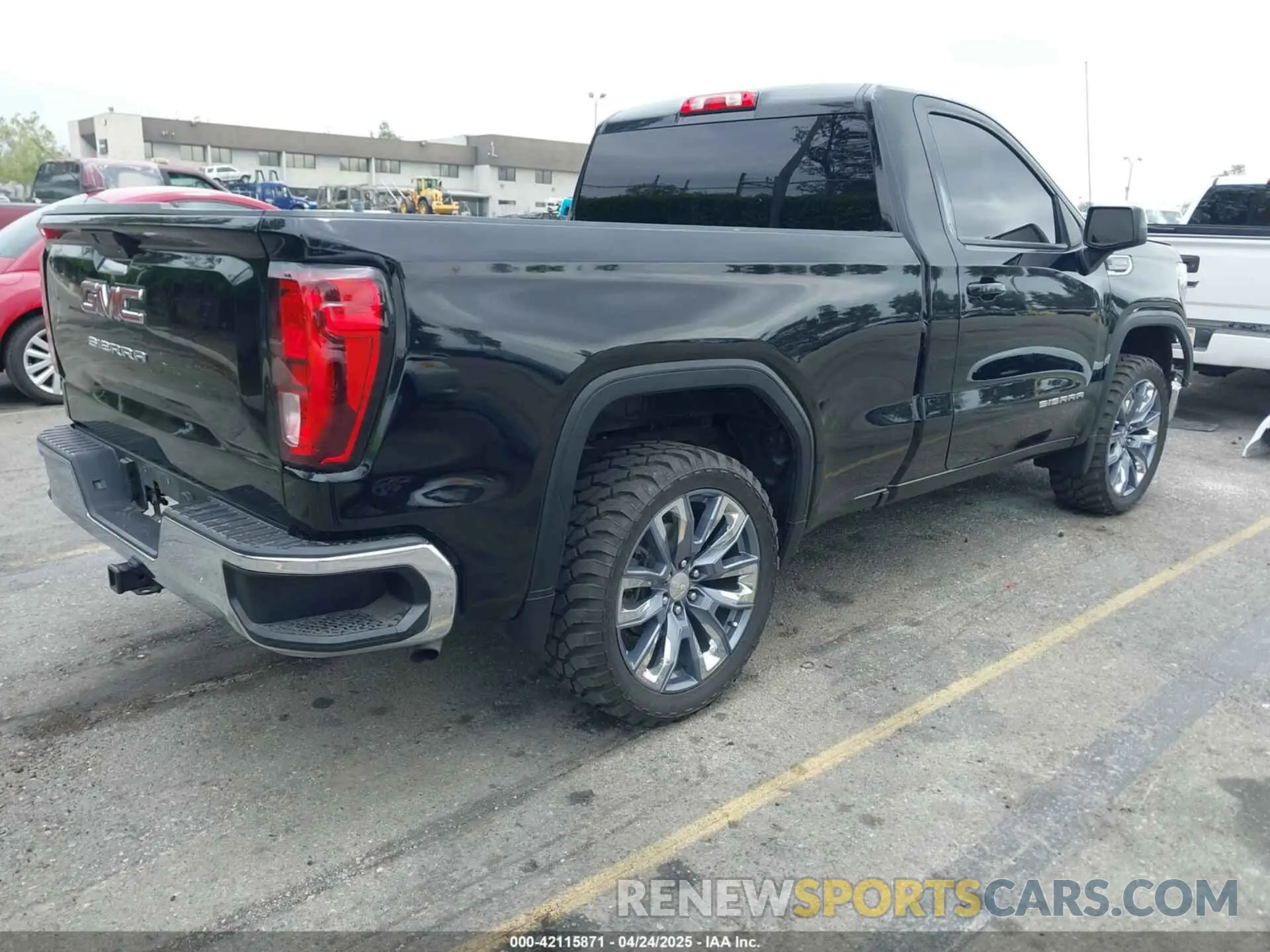 4 Photograph of a damaged car 3GTN8AEH1LG211887 GMC SIERRA 1500 2020