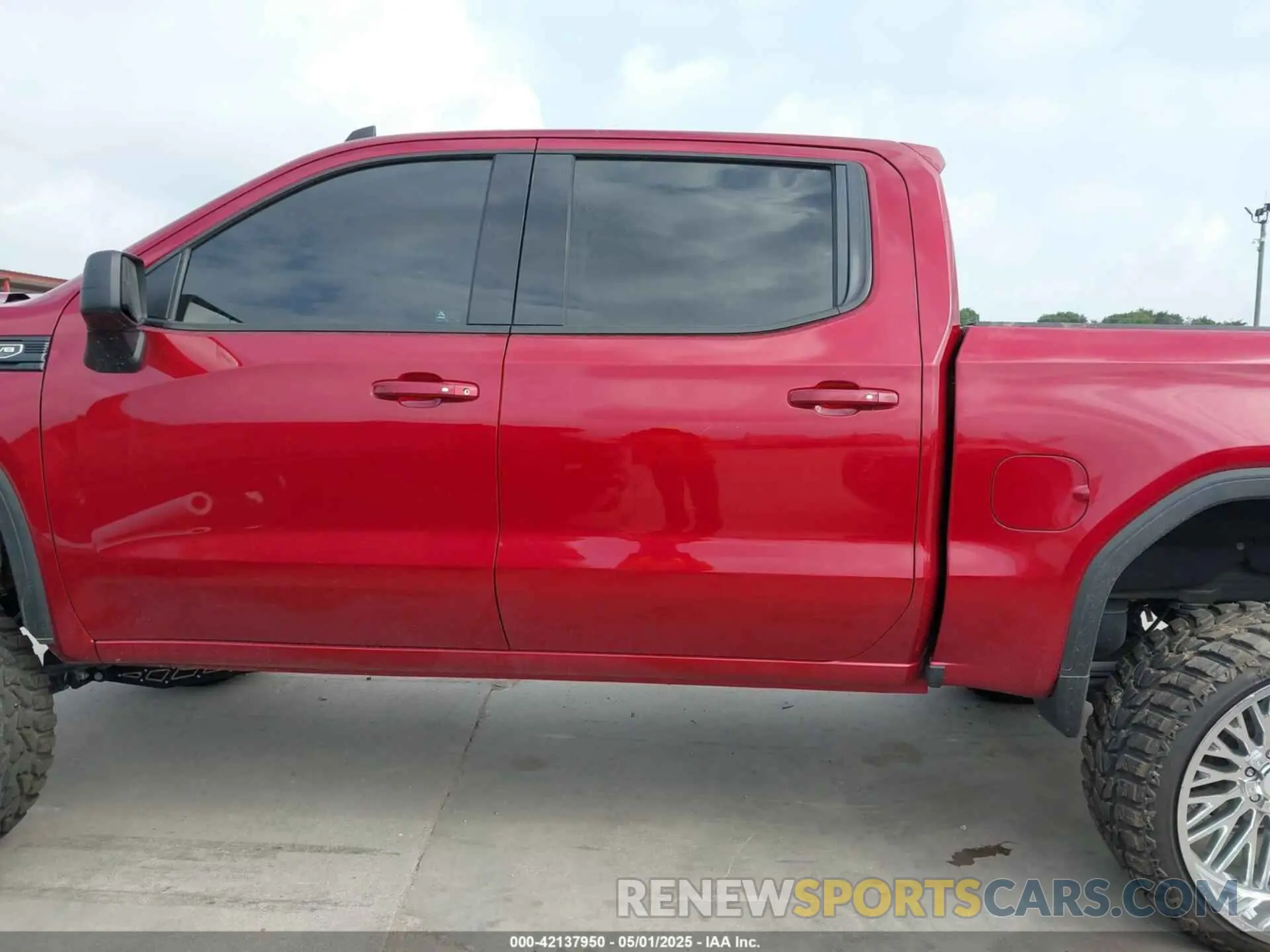 13 Photograph of a damaged car 3GTP8CED4LG267923 GMC SIERRA 1500 2020