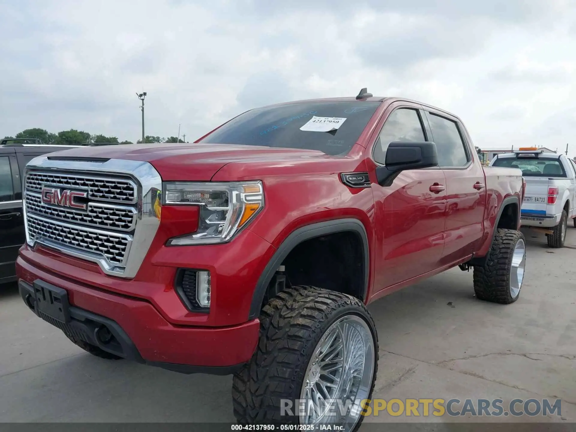 2 Photograph of a damaged car 3GTP8CED4LG267923 GMC SIERRA 1500 2020