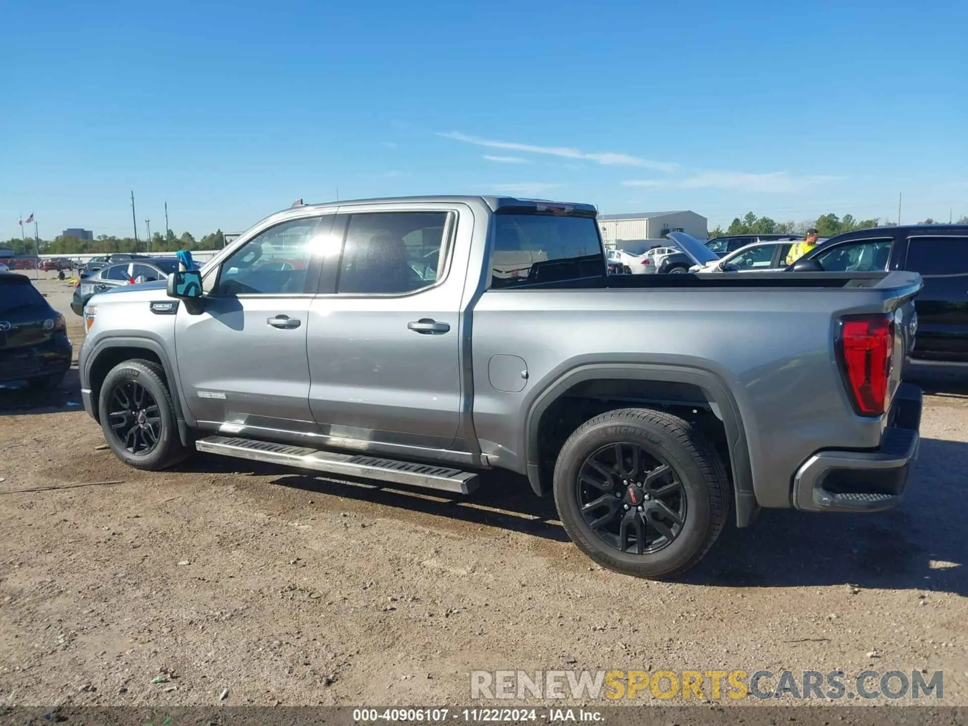 14 Photograph of a damaged car 3GTP8CED9LG242449 GMC SIERRA 1500 2020