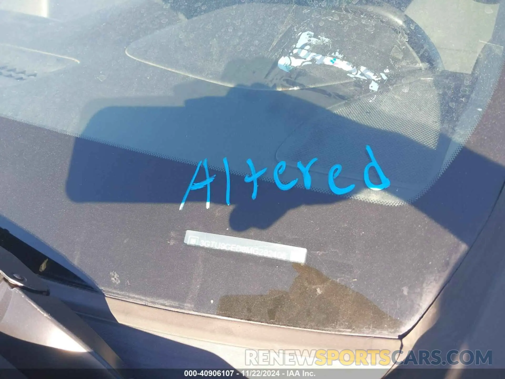 9 Photograph of a damaged car 3GTP8CED9LG242449 GMC SIERRA 1500 2020