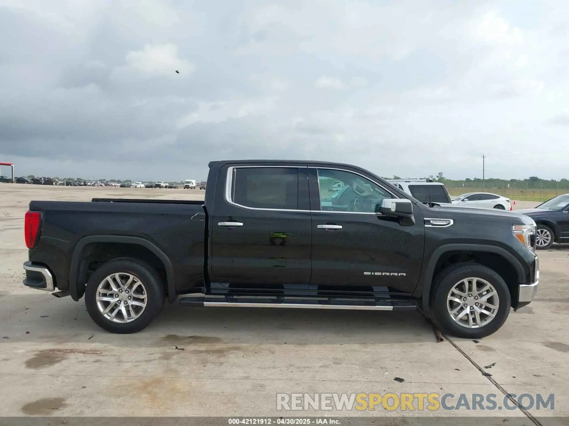 13 Photograph of a damaged car 3GTP8DED3LG287957 GMC SIERRA 1500 2020