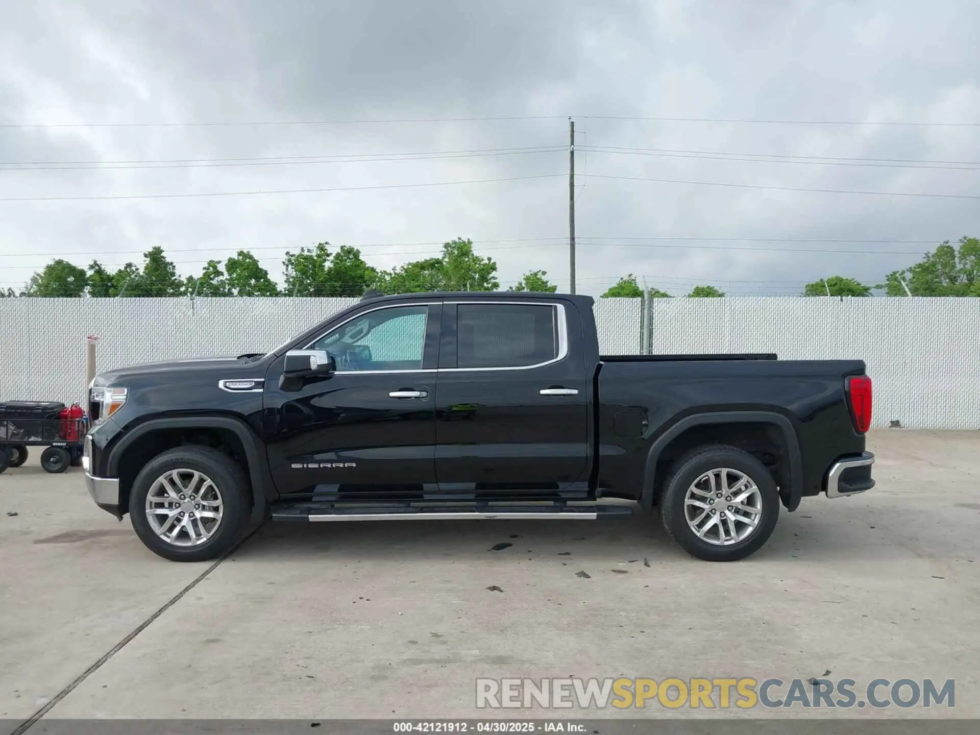 14 Photograph of a damaged car 3GTP8DED3LG287957 GMC SIERRA 1500 2020