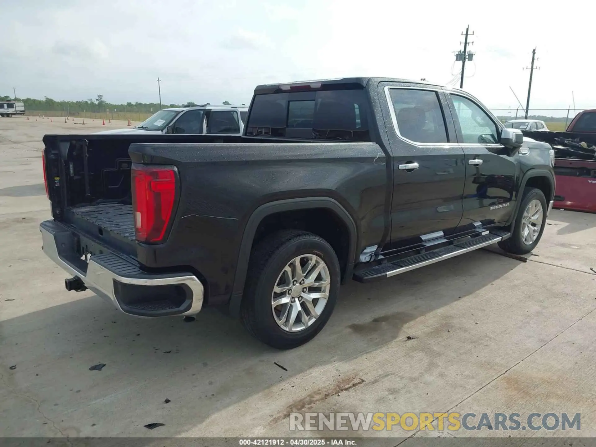 4 Photograph of a damaged car 3GTP8DED3LG287957 GMC SIERRA 1500 2020