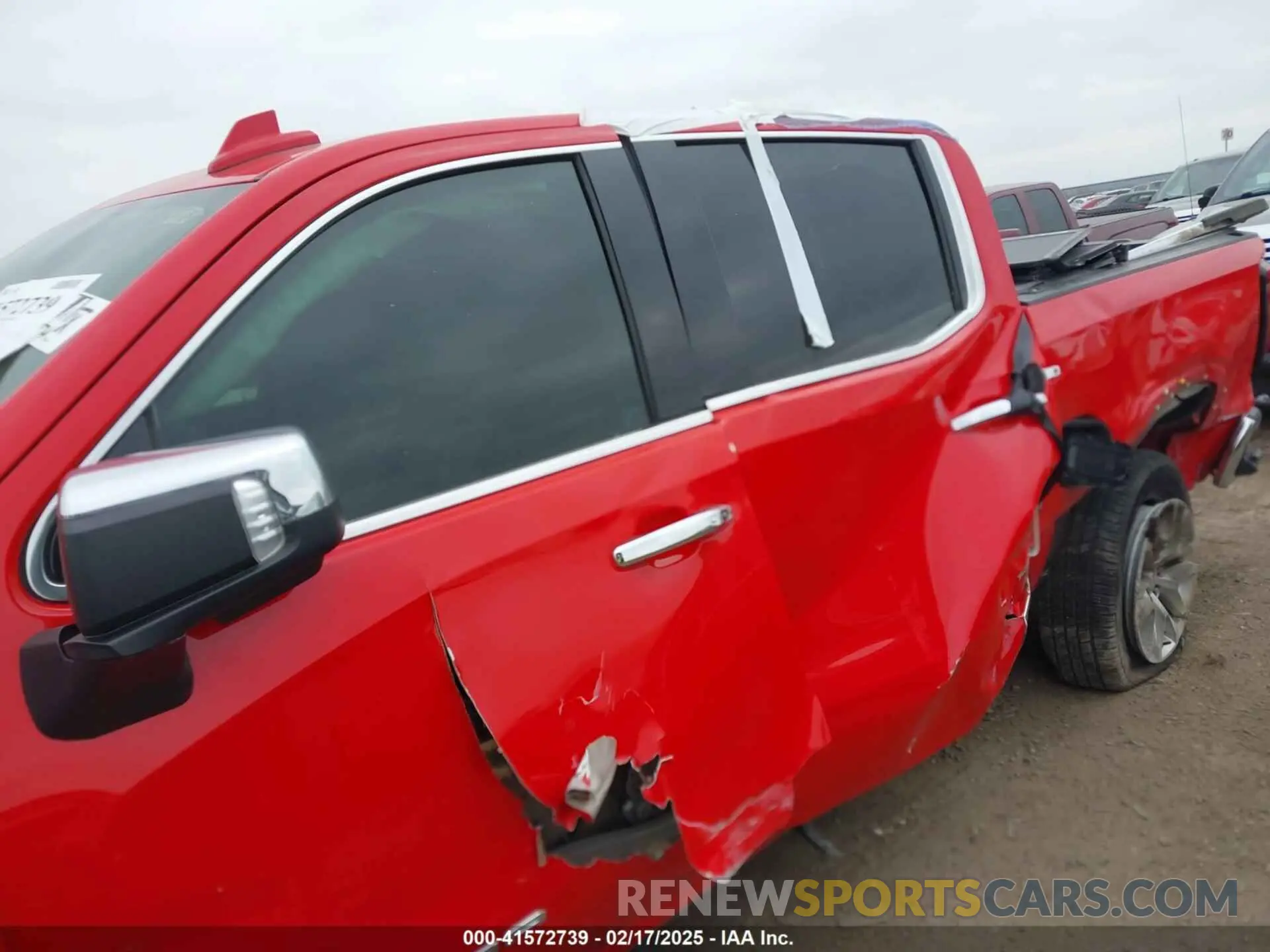 17 Photograph of a damaged car 3GTP8DED4LG163535 GMC SIERRA 1500 2020