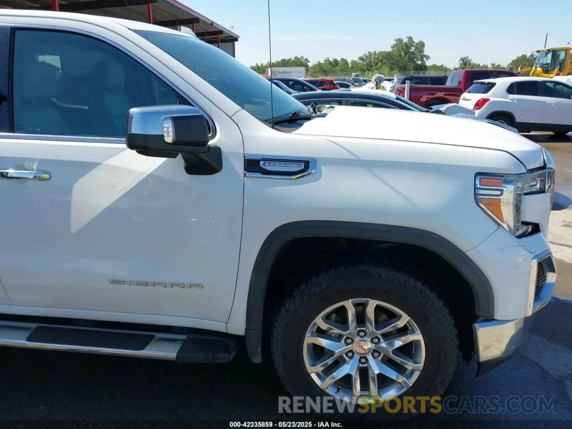19 Photograph of a damaged car 3GTP8DED4LG208070 GMC SIERRA 1500 2020