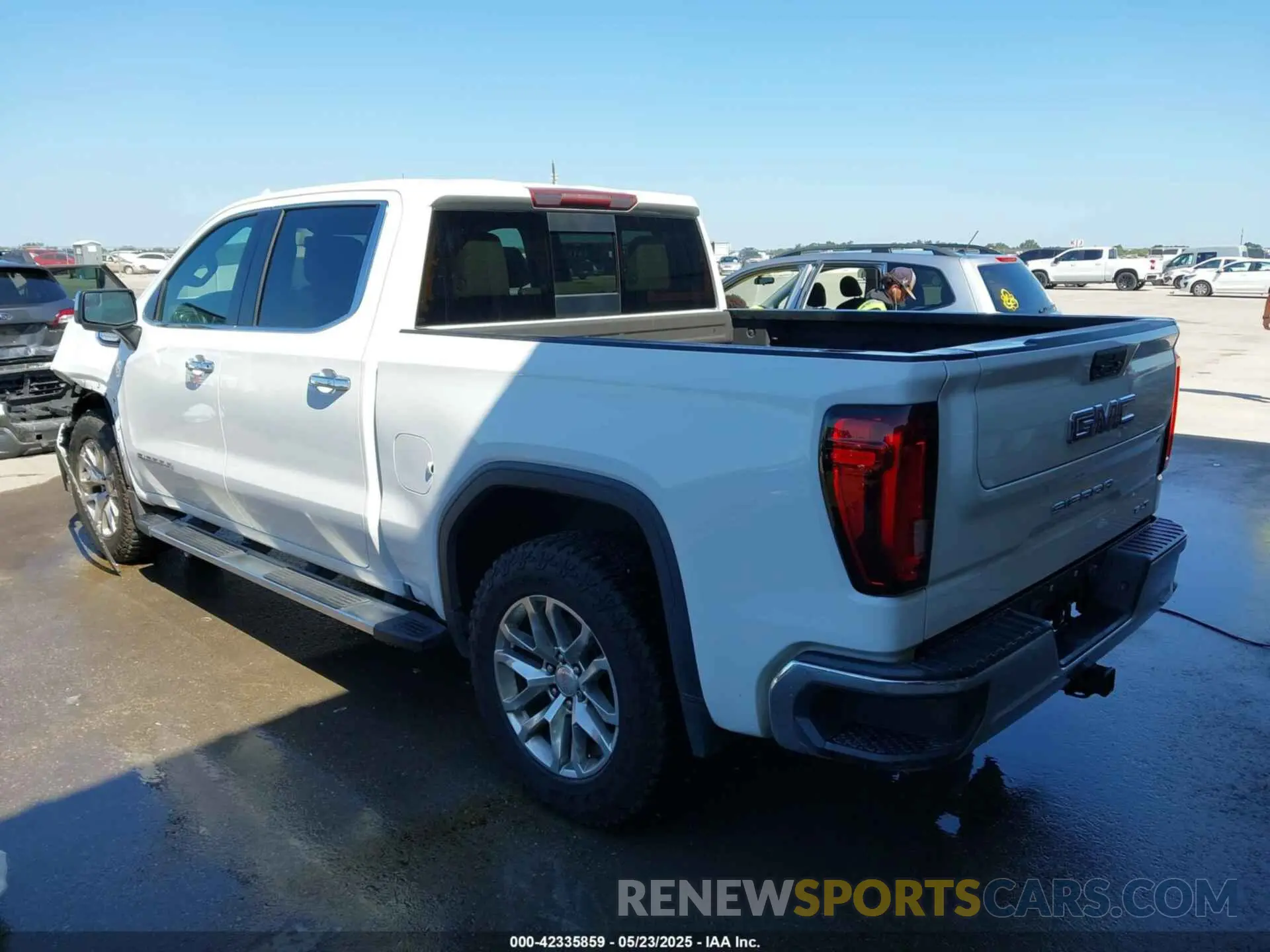 3 Photograph of a damaged car 3GTP8DED4LG208070 GMC SIERRA 1500 2020