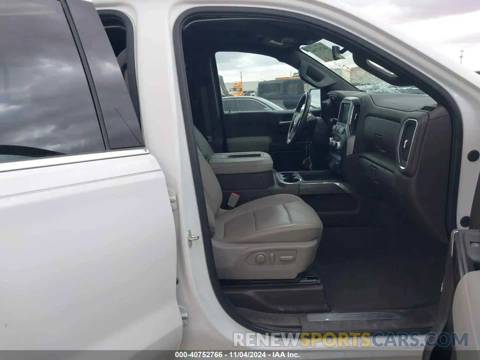 5 Photograph of a damaged car 3GTP8DED5LG224276 GMC SIERRA 1500 2020