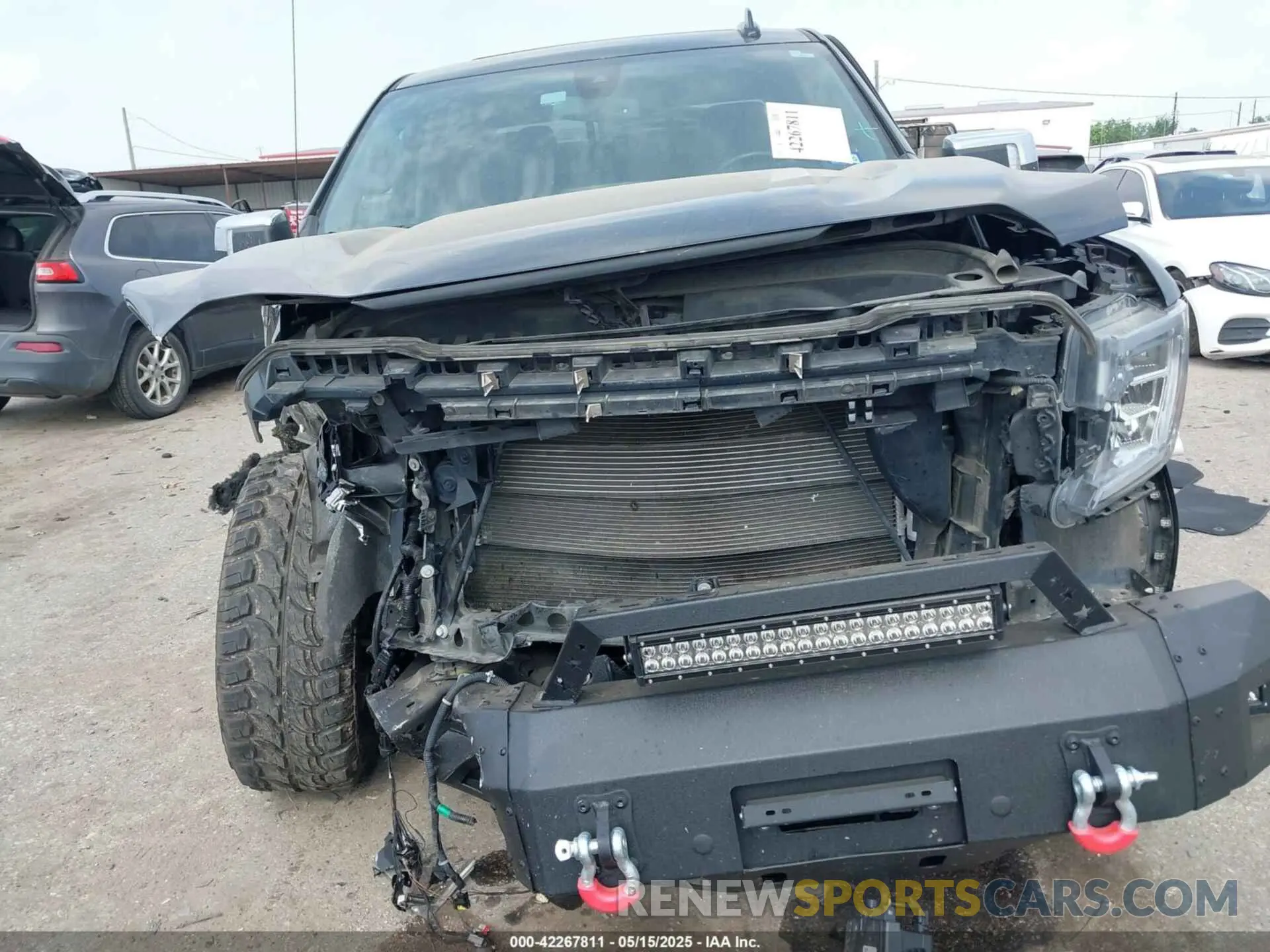 12 Photograph of a damaged car 3GTP8DED8LG293673 GMC SIERRA 1500 2020