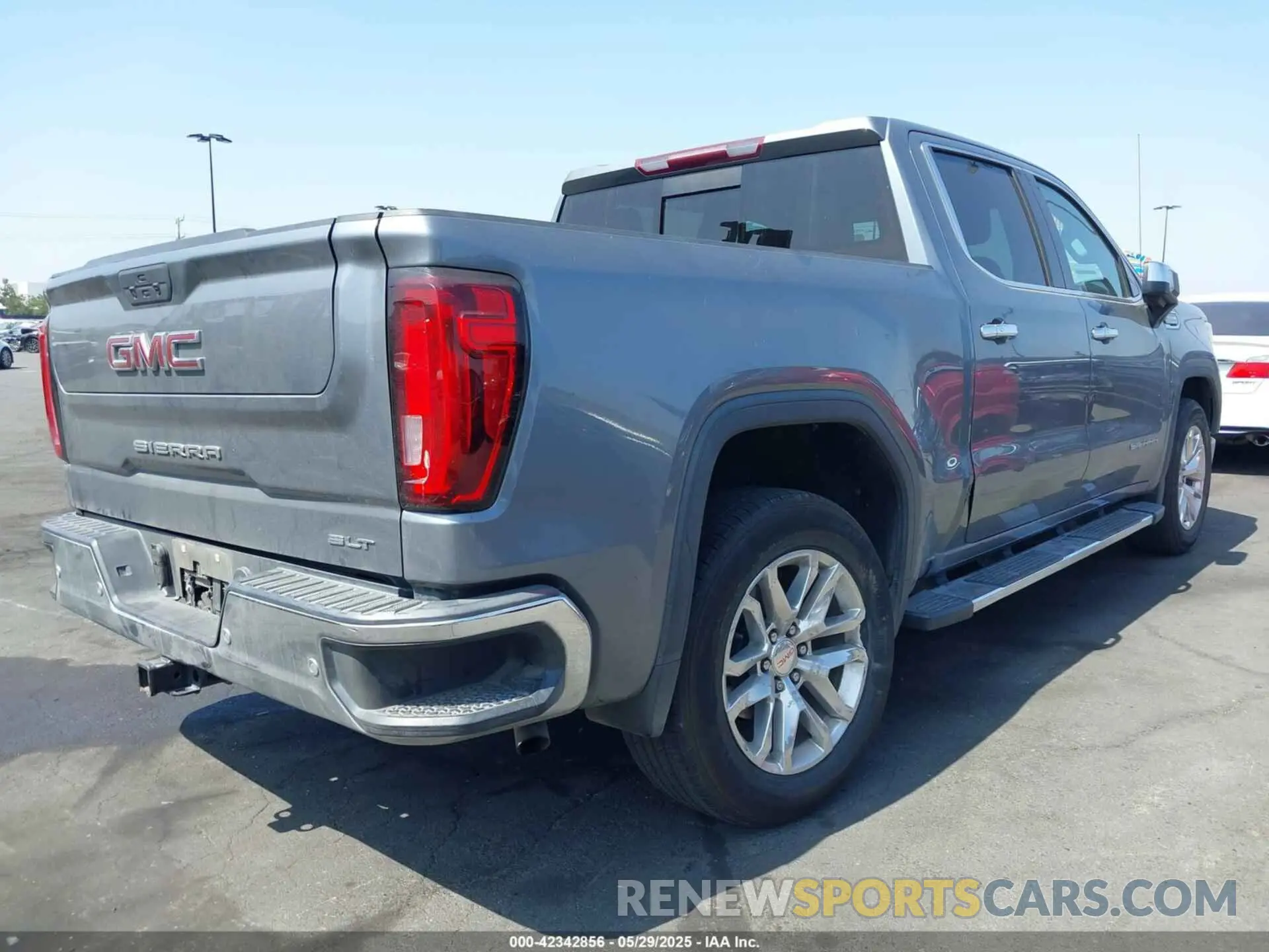 4 Photograph of a damaged car 3GTP8DED8LG378819 GMC SIERRA 1500 2020