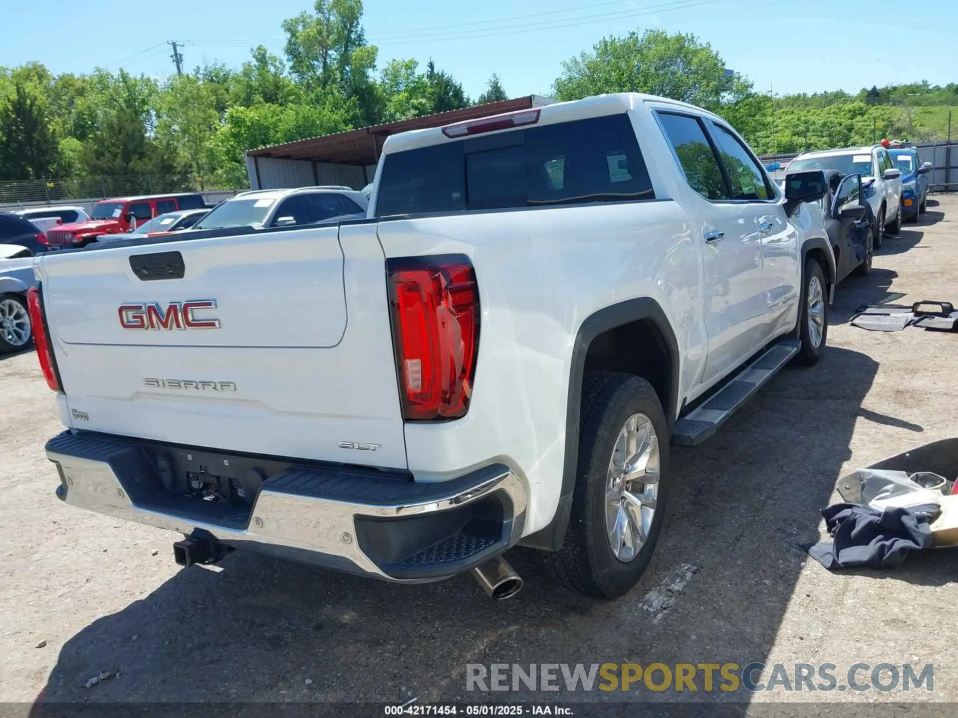 4 Photograph of a damaged car 3GTP8DEDXLG353243 GMC SIERRA 1500 2020