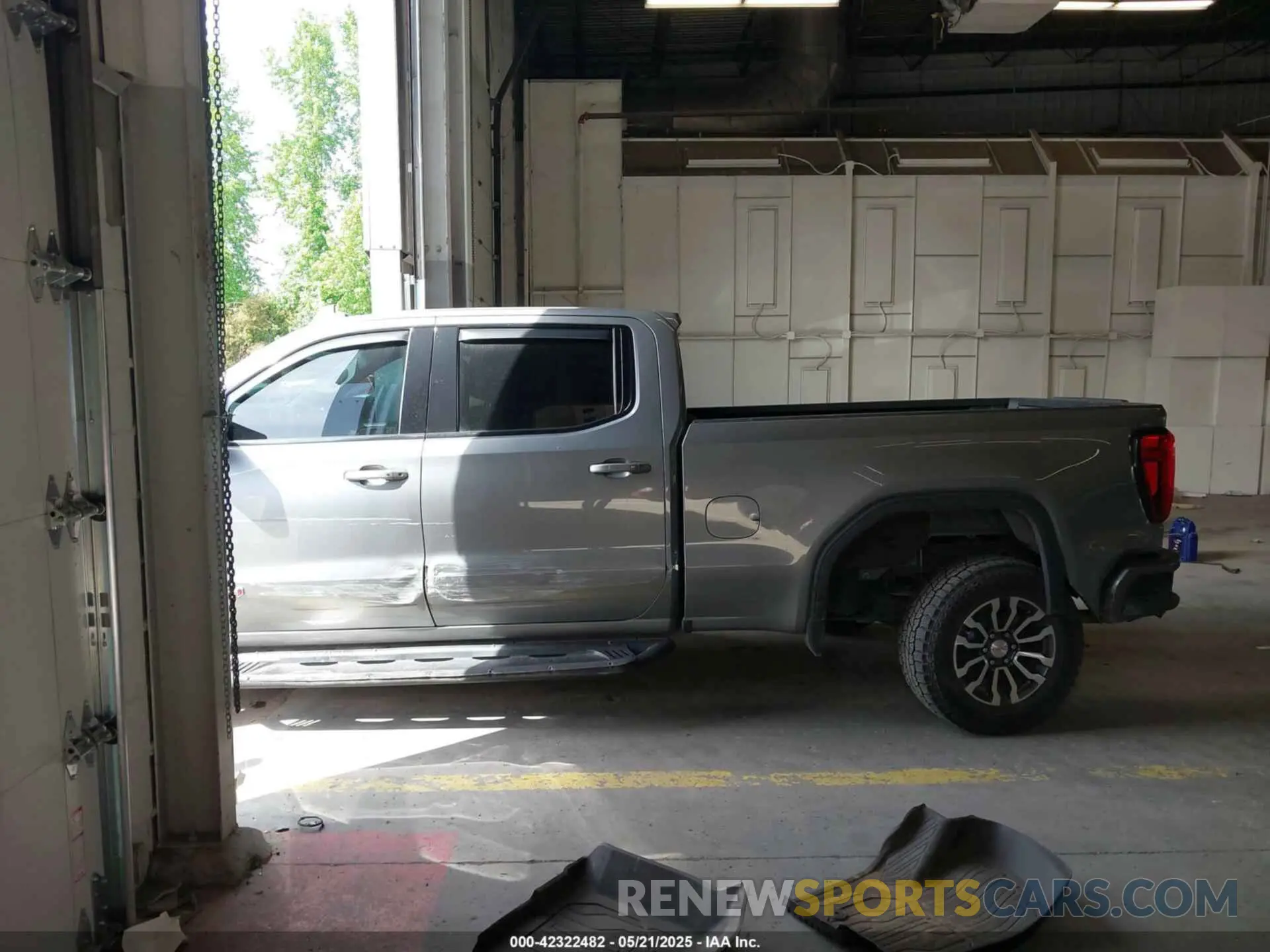15 Photograph of a damaged car 3GTP9EEL2LG146128 GMC SIERRA 1500 2020