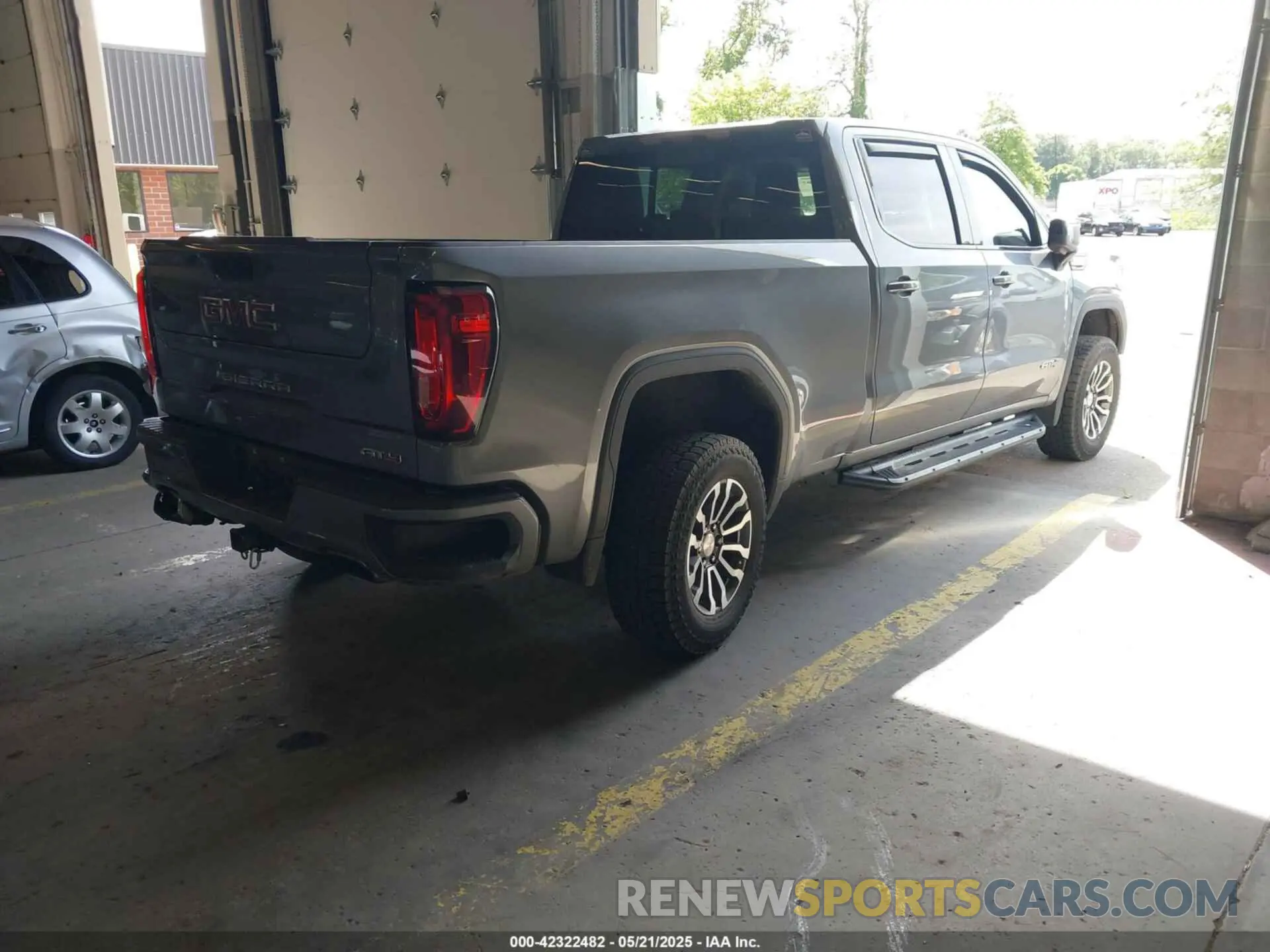 4 Photograph of a damaged car 3GTP9EEL2LG146128 GMC SIERRA 1500 2020