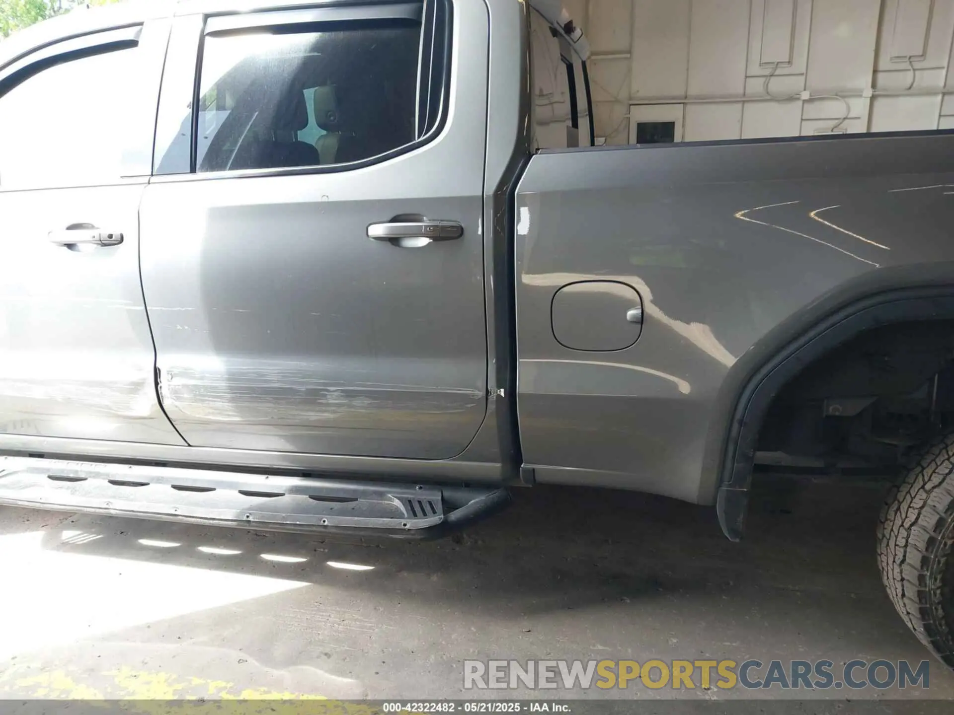 6 Photograph of a damaged car 3GTP9EEL2LG146128 GMC SIERRA 1500 2020
