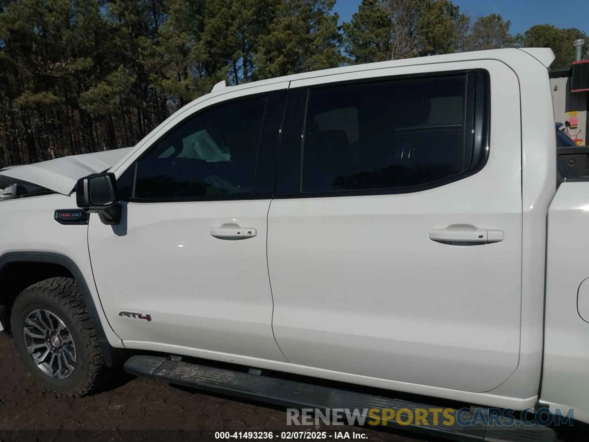 14 Photograph of a damaged car 3GTP9EEL5LG323786 GMC SIERRA 1500 2020