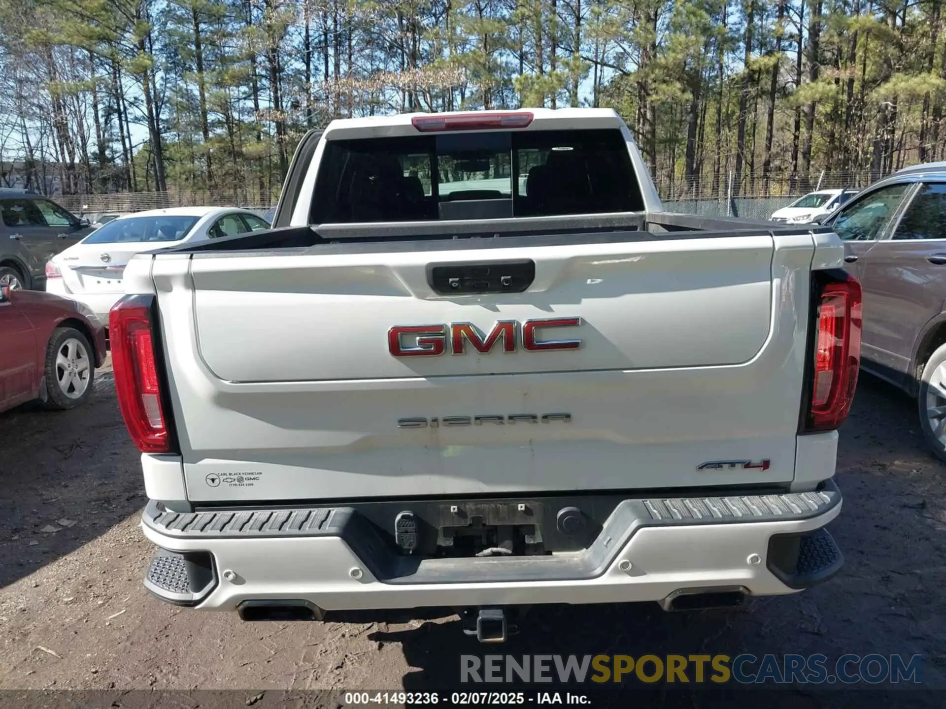 16 Photograph of a damaged car 3GTP9EEL5LG323786 GMC SIERRA 1500 2020