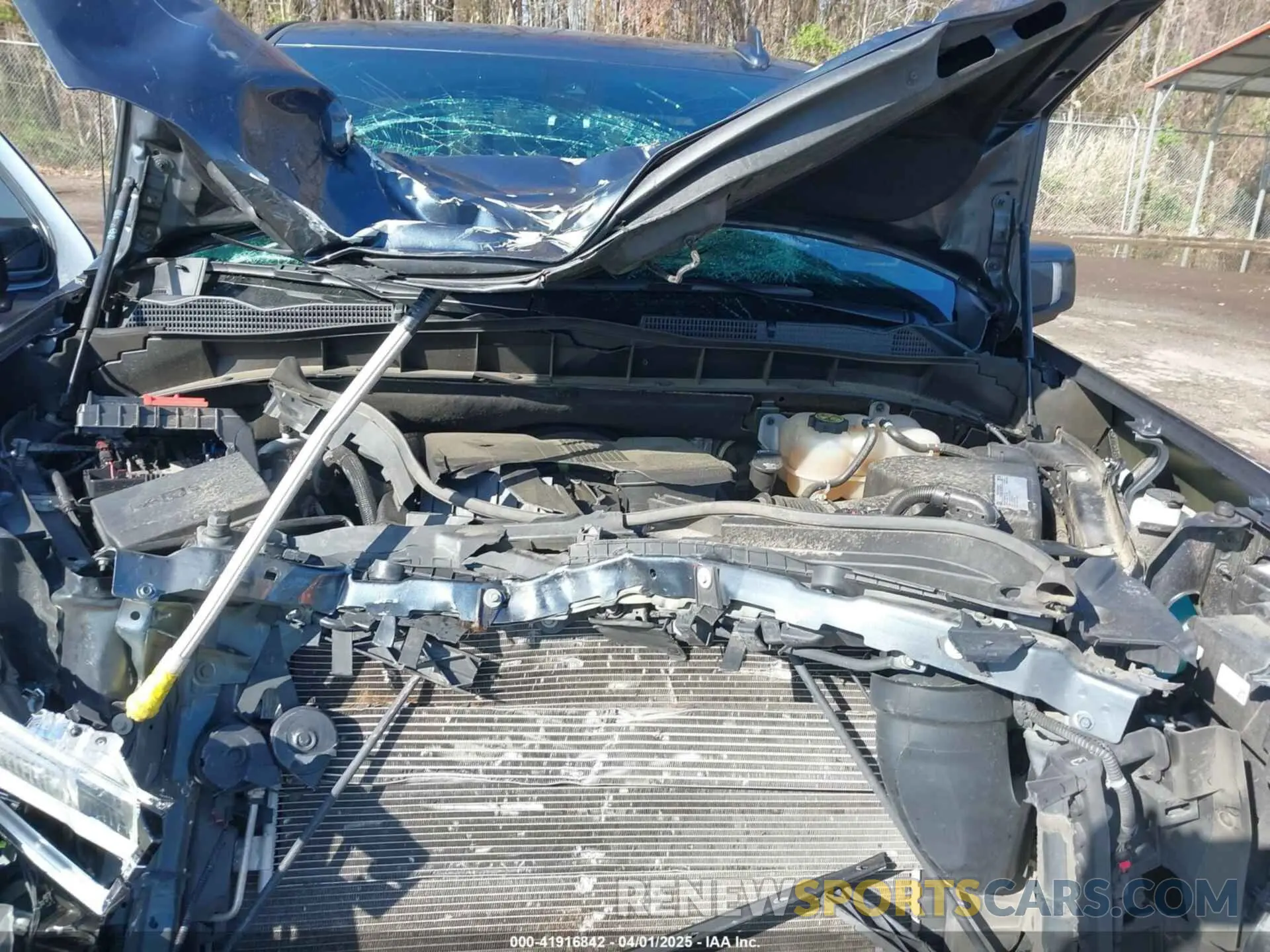 10 Photograph of a damaged car 3GTP9EEL5LG439490 GMC SIERRA 1500 2020
