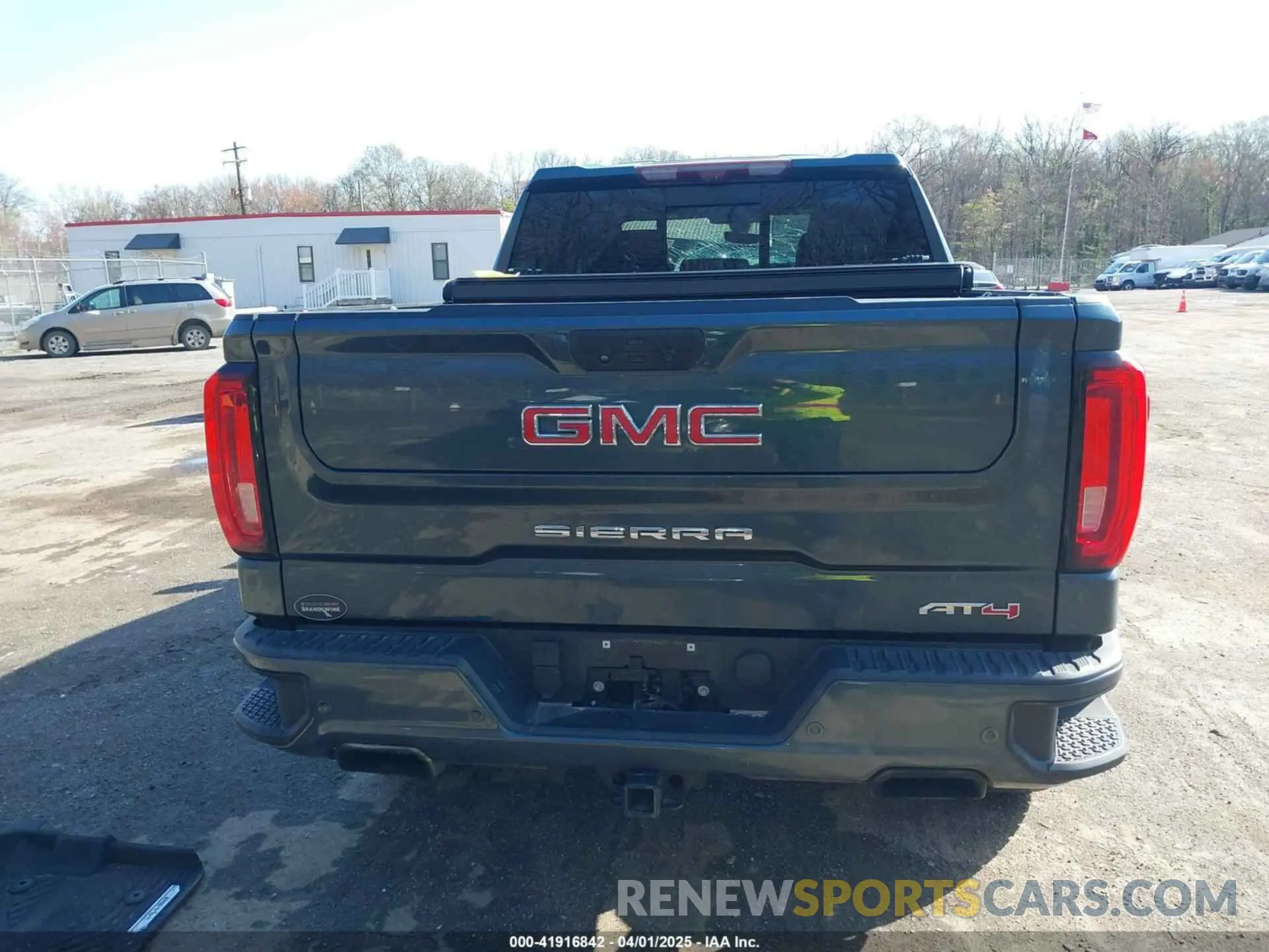 16 Photograph of a damaged car 3GTP9EEL5LG439490 GMC SIERRA 1500 2020