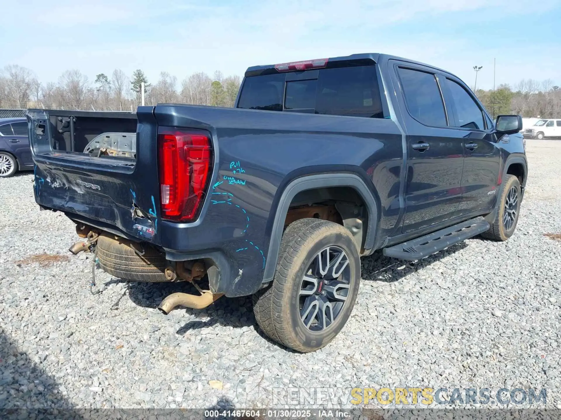 4 Photograph of a damaged car 3GTP9EEL7LG245432 GMC SIERRA 1500 2020