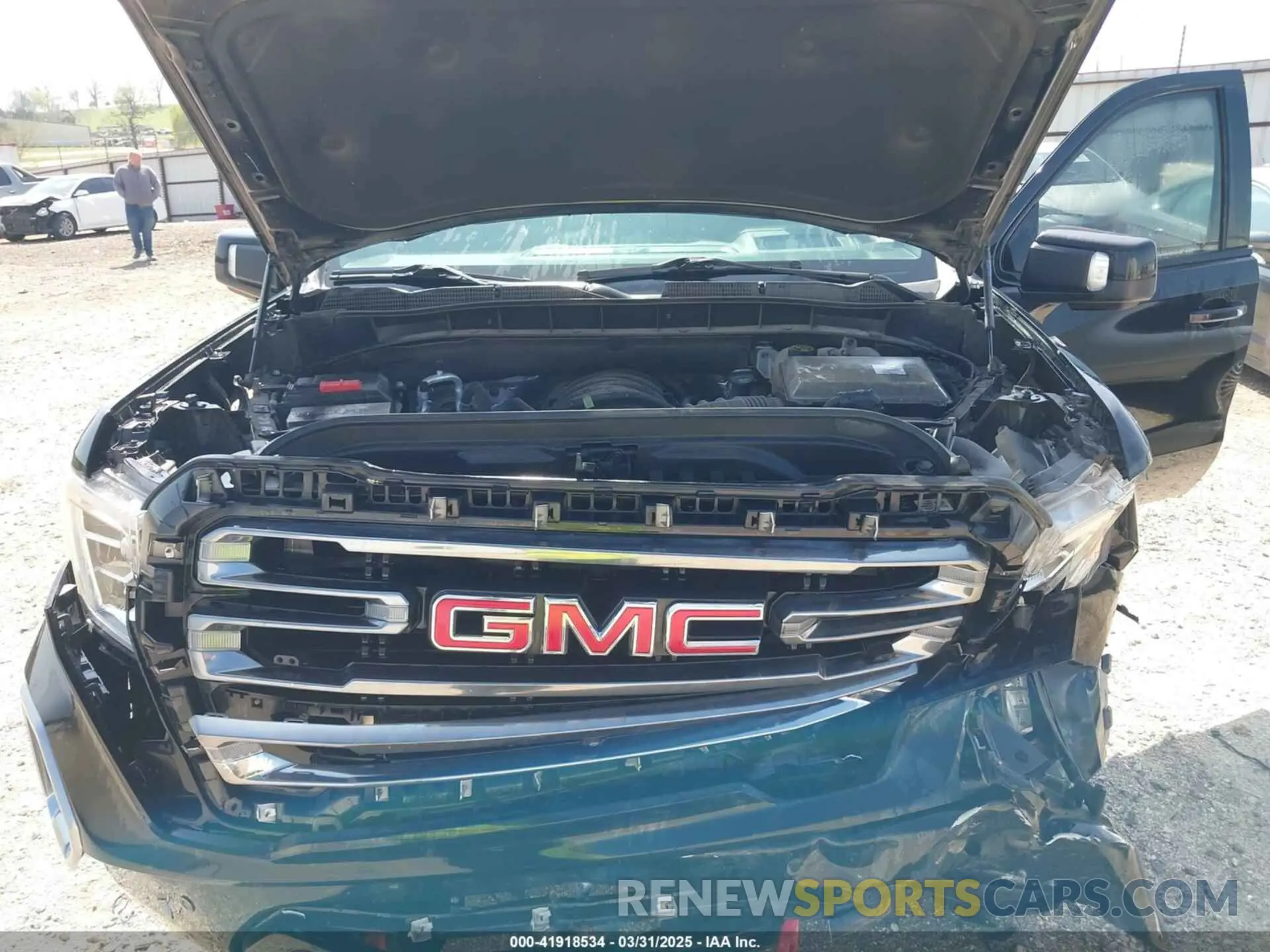 10 Photograph of a damaged car 3GTP9EEL9LG200654 GMC SIERRA 1500 2020