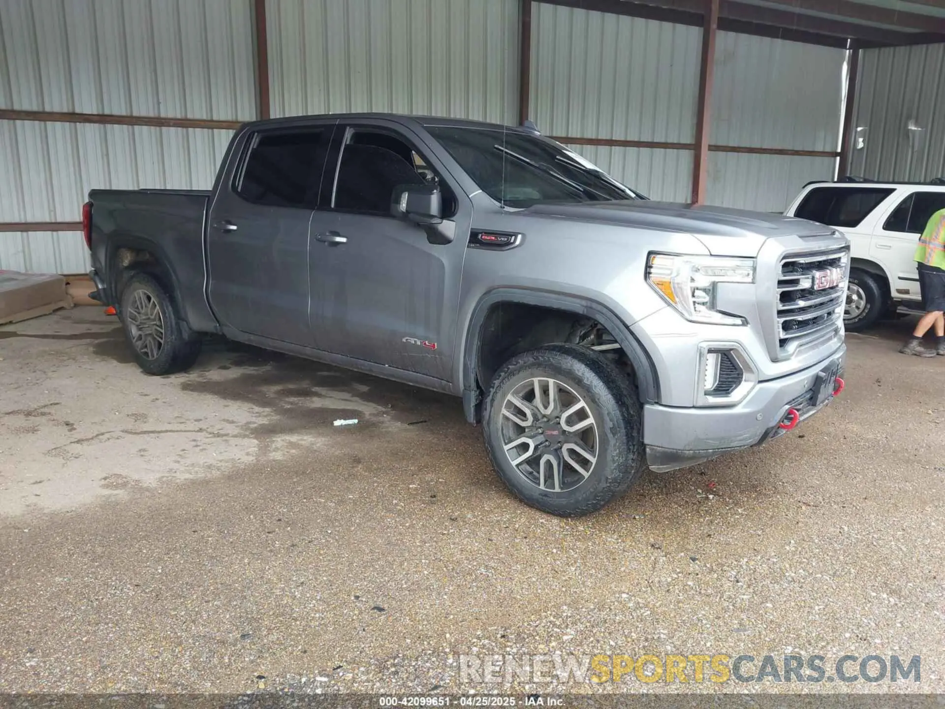 1 Photograph of a damaged car 3GTP9EEL9LG400255 GMC SIERRA 1500 2020