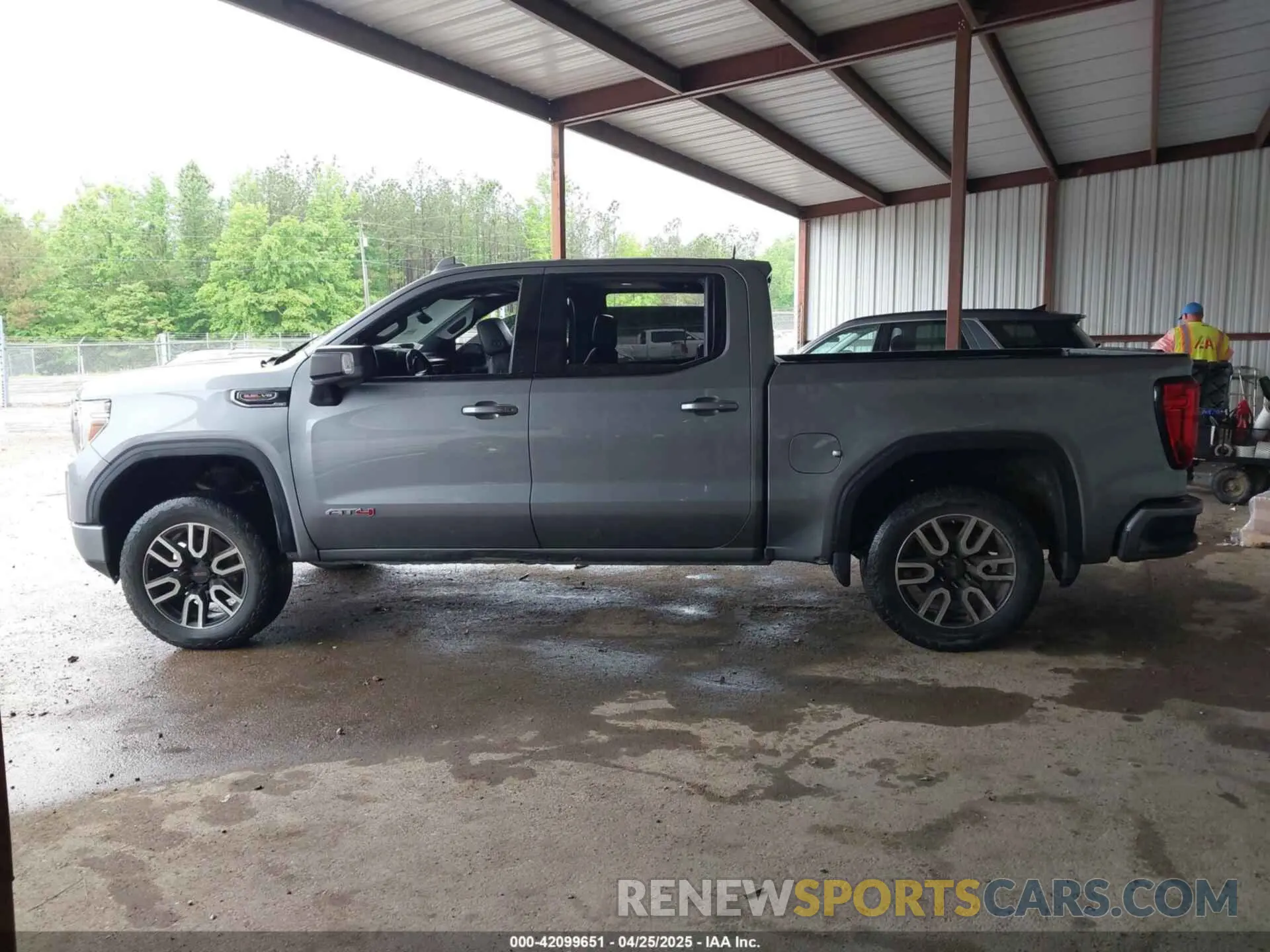 14 Photograph of a damaged car 3GTP9EEL9LG400255 GMC SIERRA 1500 2020