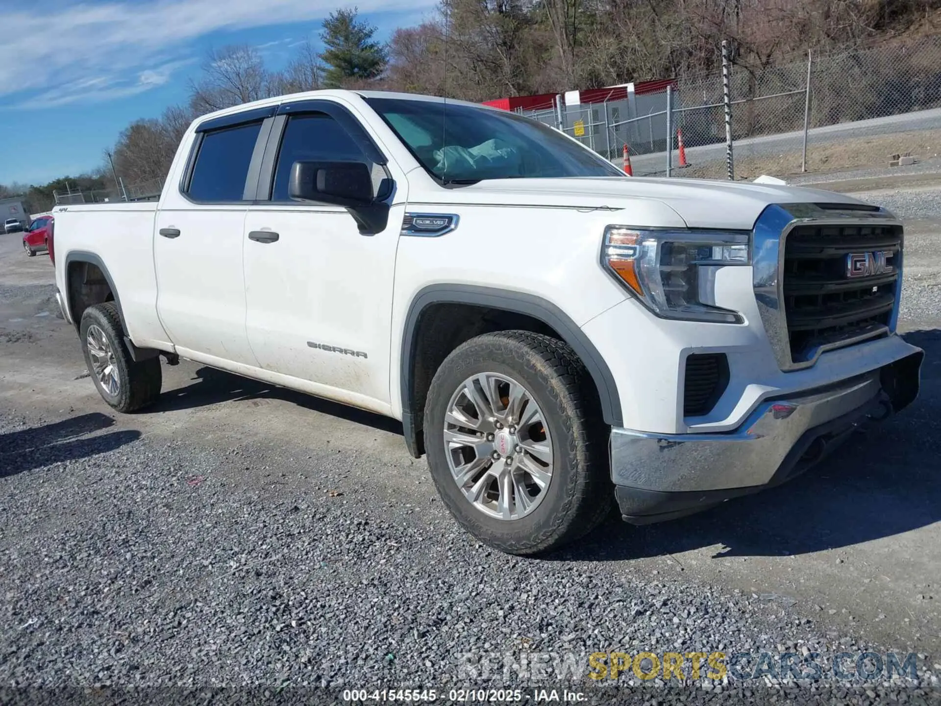 1 Photograph of a damaged car 3GTU9AEF7LG156742 GMC SIERRA 1500 2020
