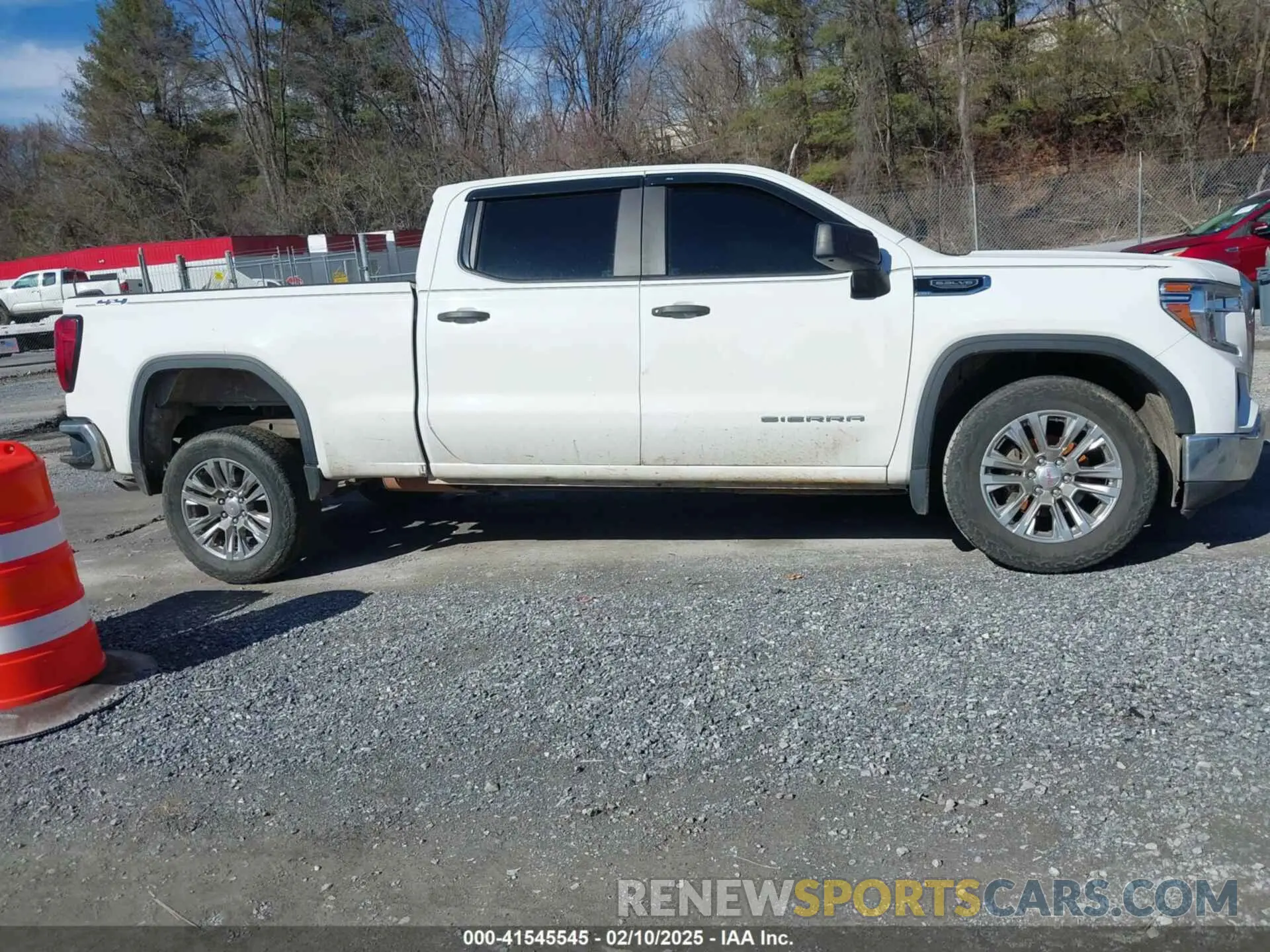 14 Photograph of a damaged car 3GTU9AEF7LG156742 GMC SIERRA 1500 2020