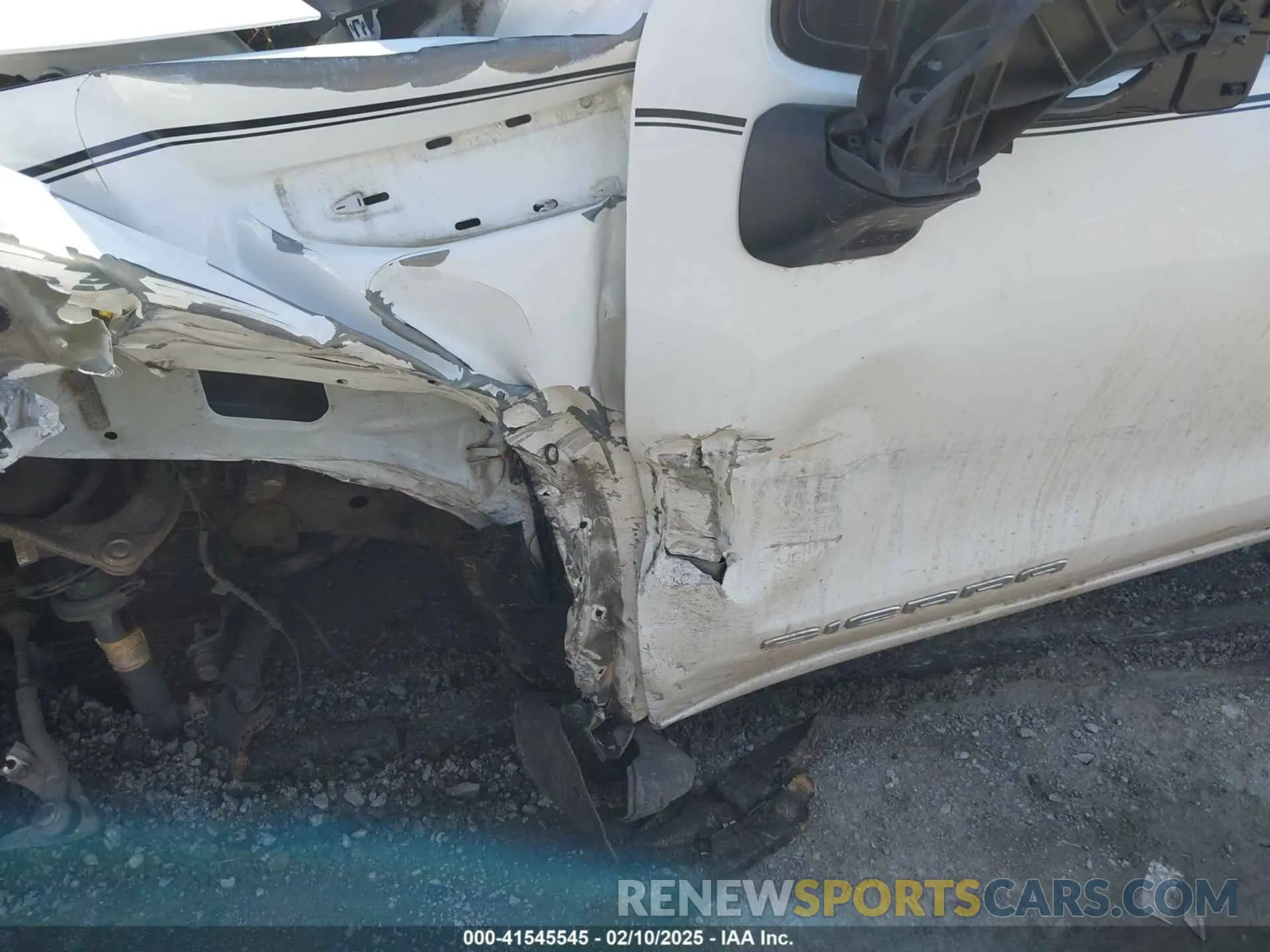 19 Photograph of a damaged car 3GTU9AEF7LG156742 GMC SIERRA 1500 2020