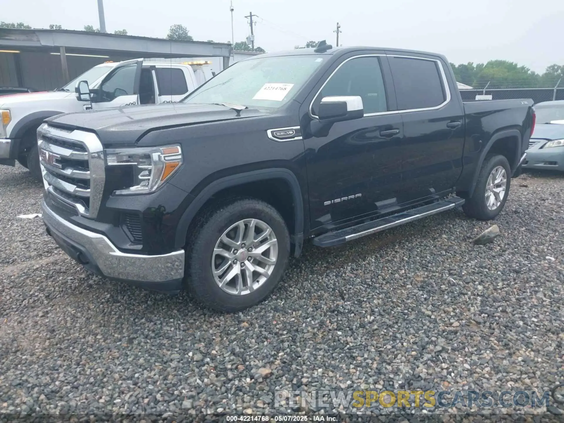2 Photograph of a damaged car 3GTU9BED5LG329260 GMC SIERRA 1500 2020