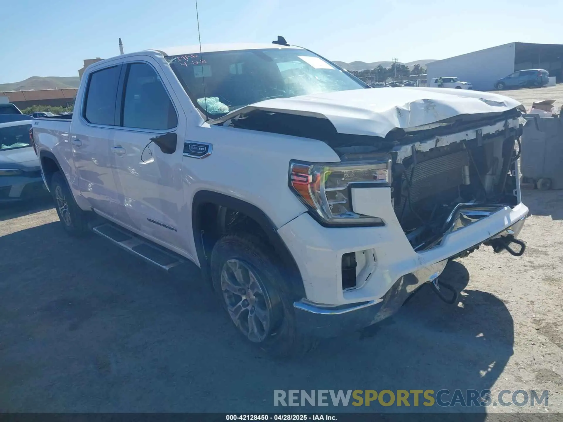 1 Photograph of a damaged car 3GTU9BED8LG362818 GMC SIERRA 1500 2020