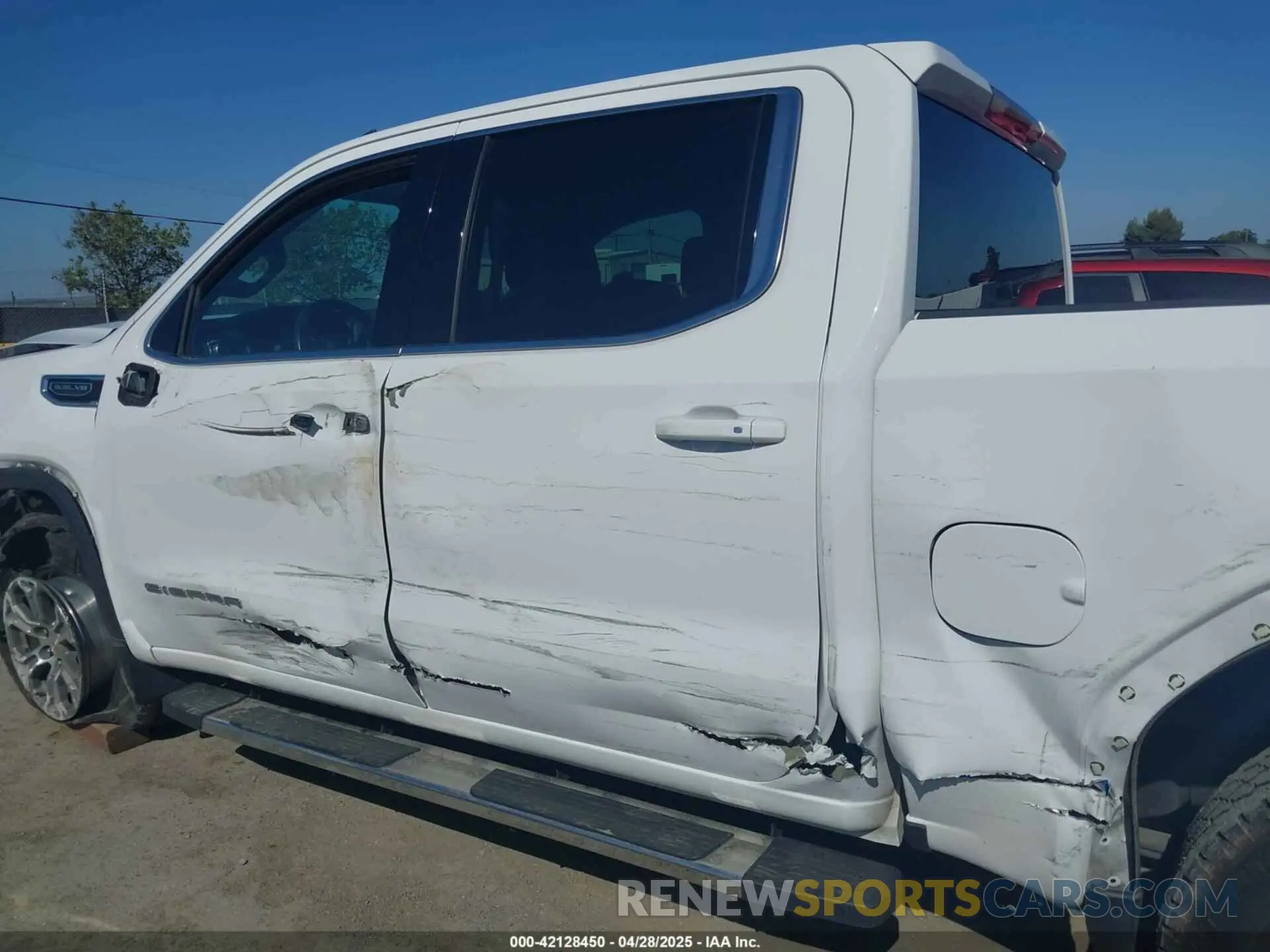 15 Photograph of a damaged car 3GTU9BED8LG362818 GMC SIERRA 1500 2020