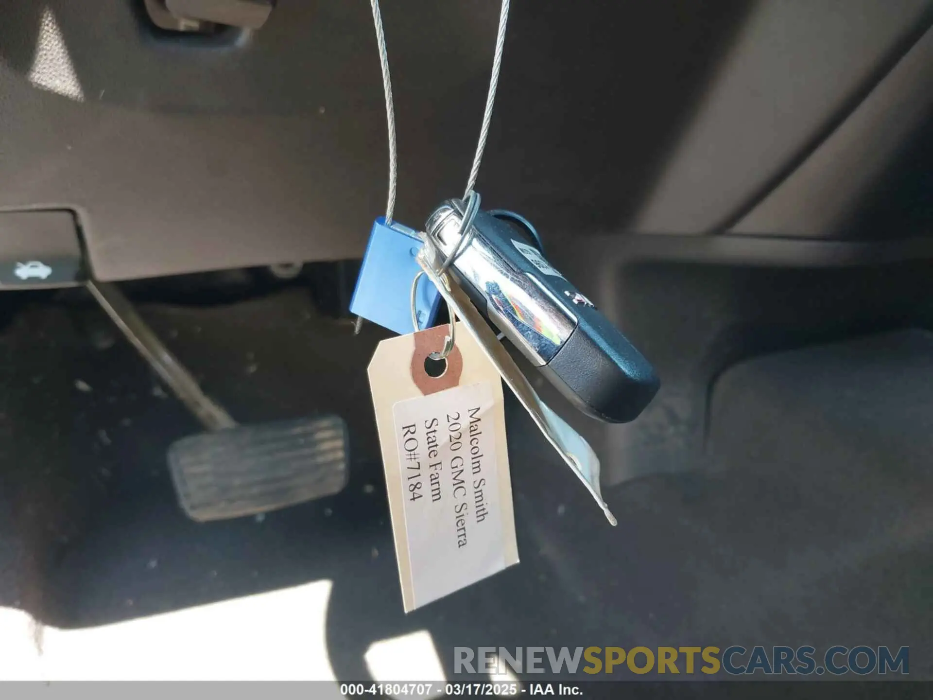 11 Photograph of a damaged car 3GTU9BET1LG446146 GMC SIERRA 1500 2020