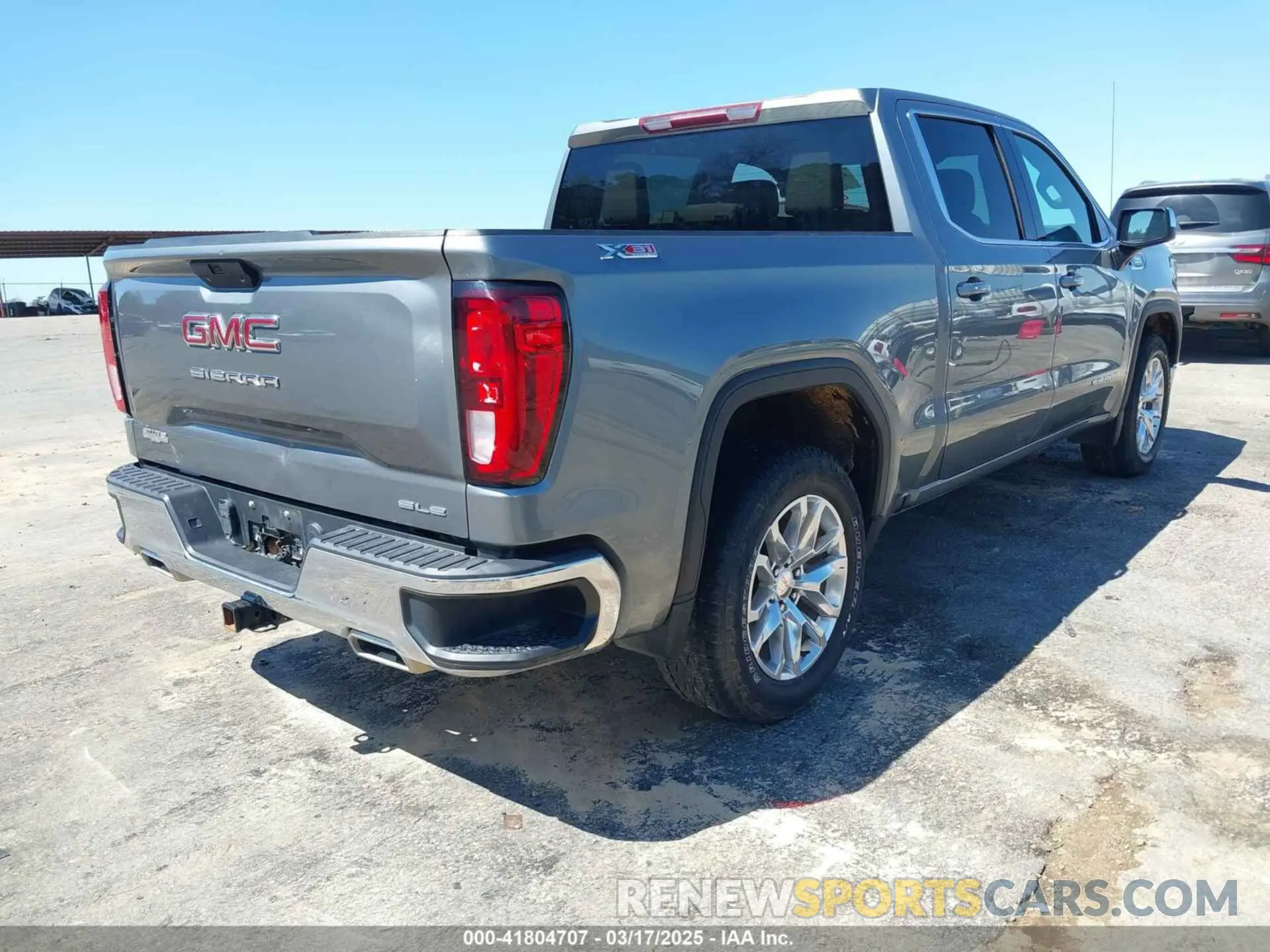 4 Photograph of a damaged car 3GTU9BET1LG446146 GMC SIERRA 1500 2020