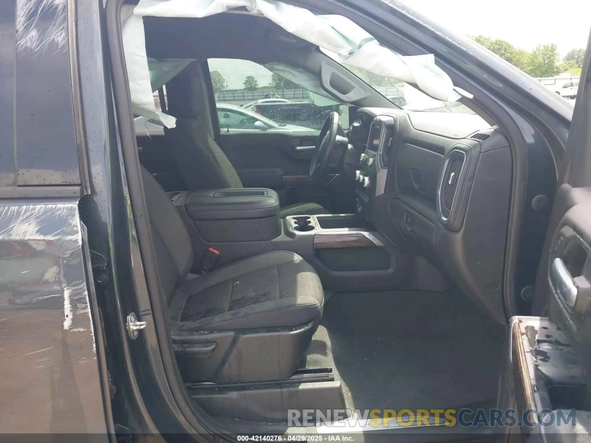 5 Photograph of a damaged car 3GTU9CED9LG309633 GMC SIERRA 1500 2020