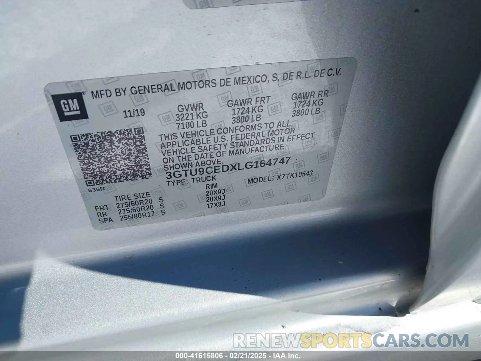 9 Photograph of a damaged car 3GTU9CEDXLG164747 GMC SIERRA 1500 2020