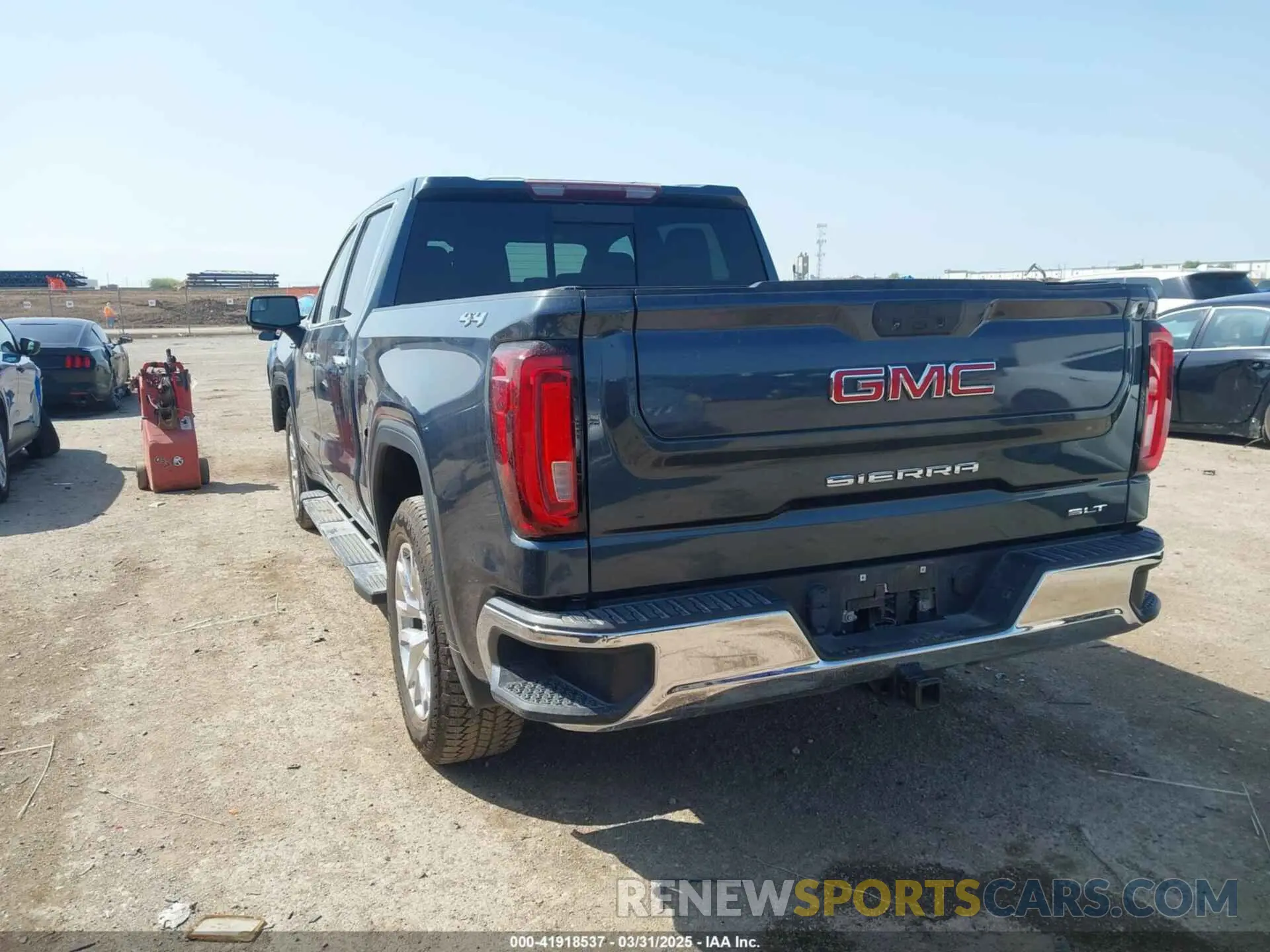 3 Photograph of a damaged car 3GTU9DED0LG122979 GMC SIERRA 1500 2020