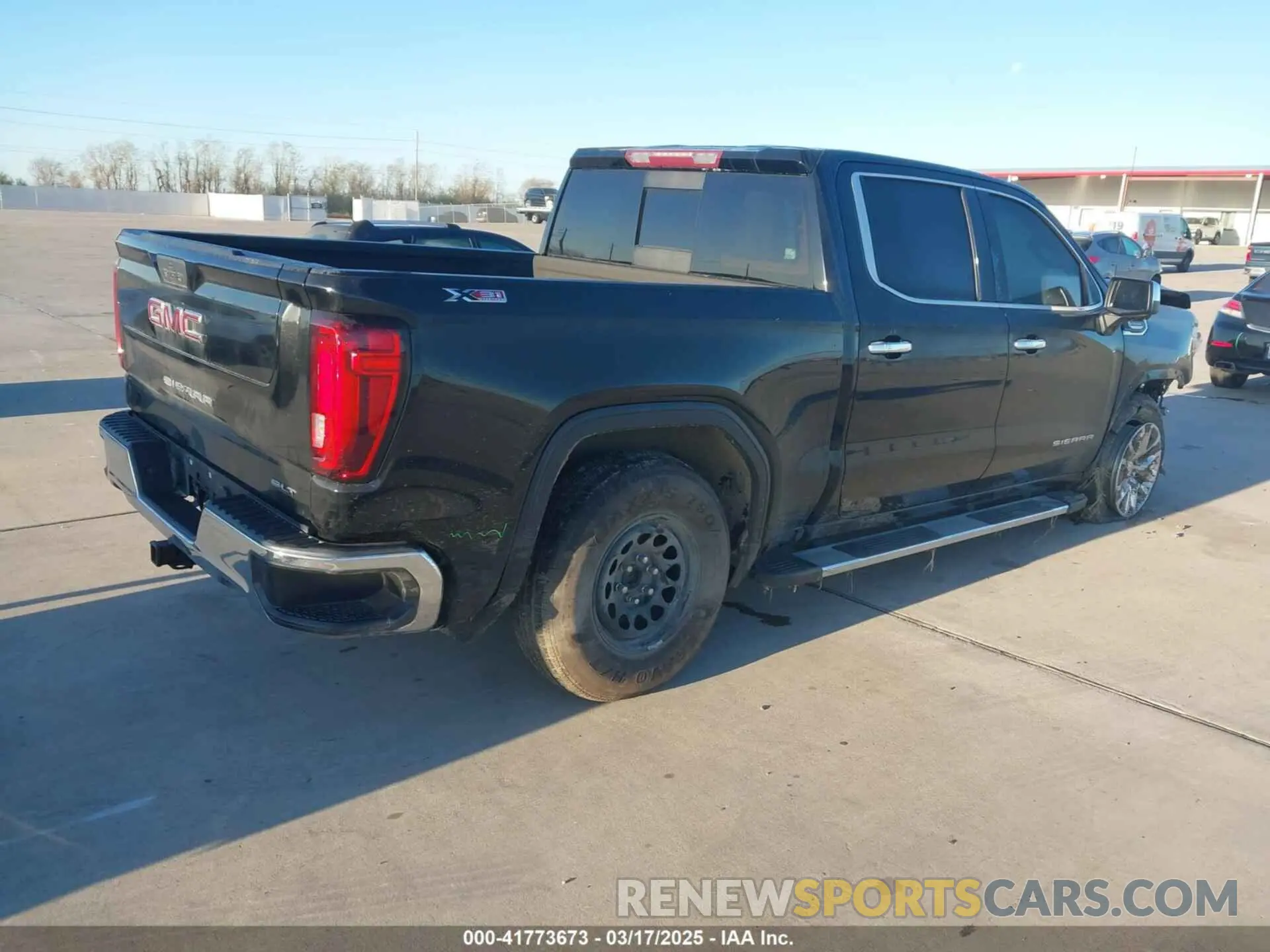 4 Photograph of a damaged car 3GTU9DED0LG367331 GMC SIERRA 1500 2020