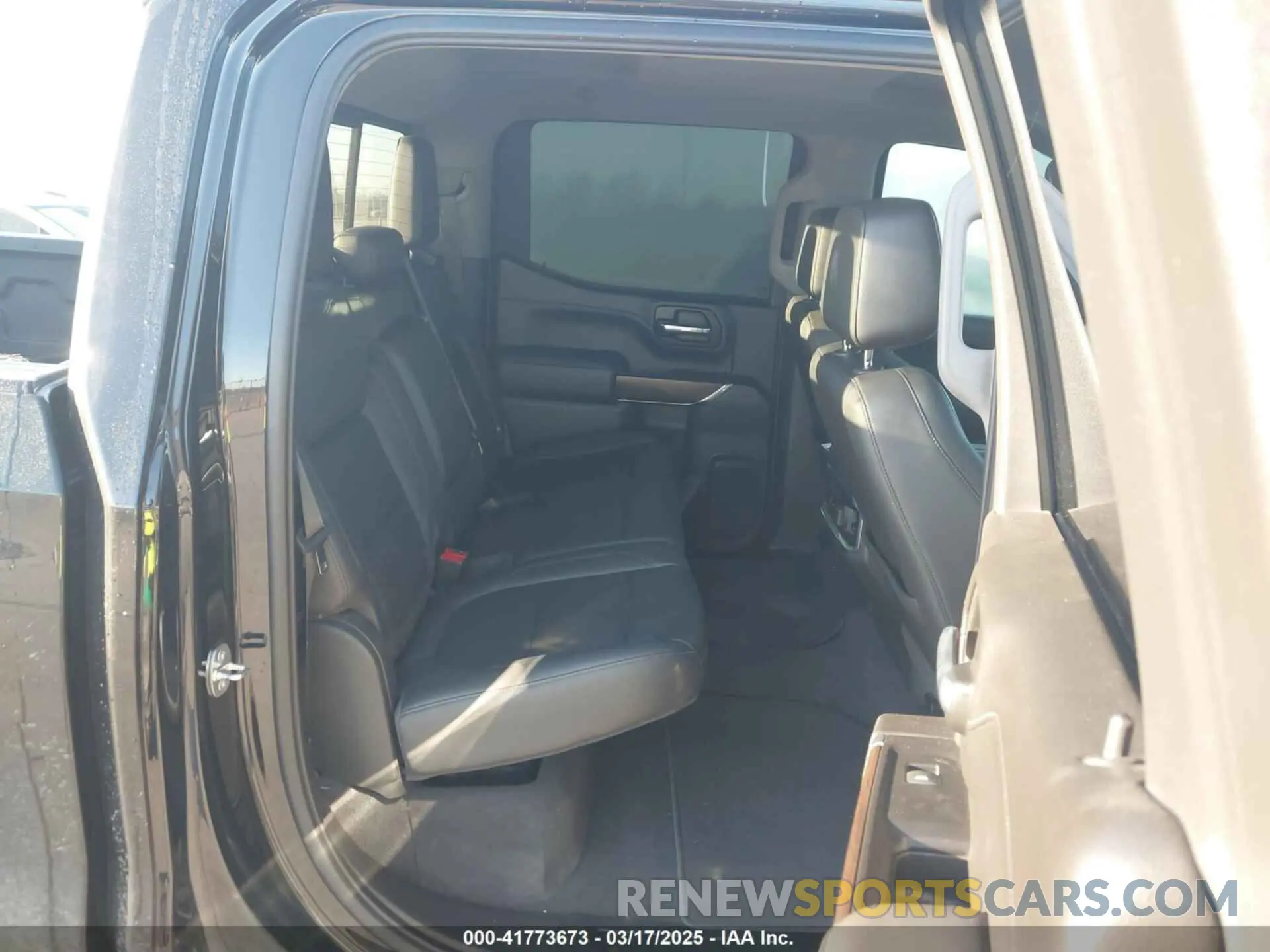 8 Photograph of a damaged car 3GTU9DED0LG367331 GMC SIERRA 1500 2020