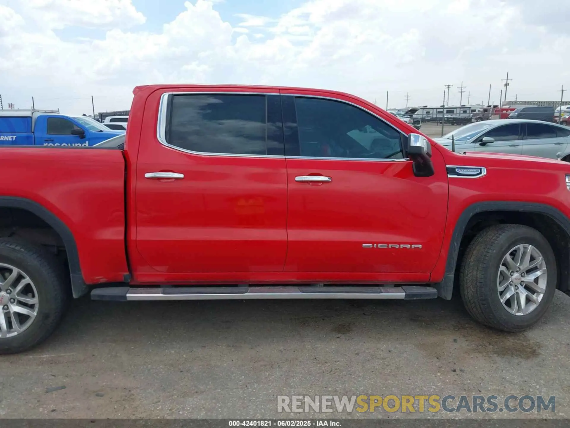 13 Photograph of a damaged car 3GTU9DED1LG112638 GMC SIERRA 1500 2020