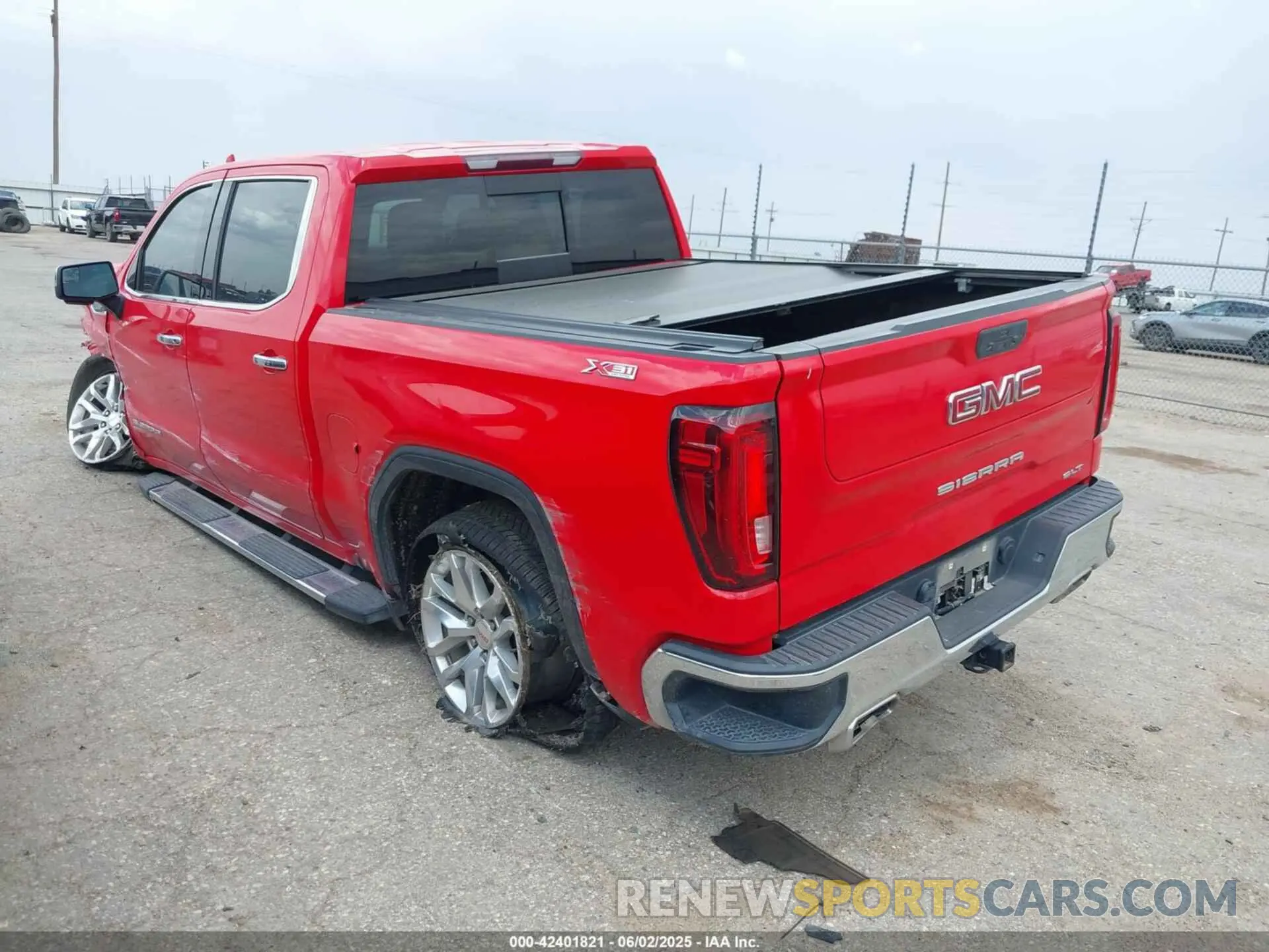 3 Photograph of a damaged car 3GTU9DED1LG112638 GMC SIERRA 1500 2020