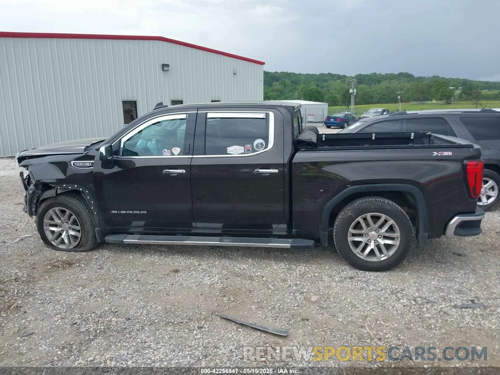 14 Photograph of a damaged car 3GTU9DED1LG146563 GMC SIERRA 1500 2020