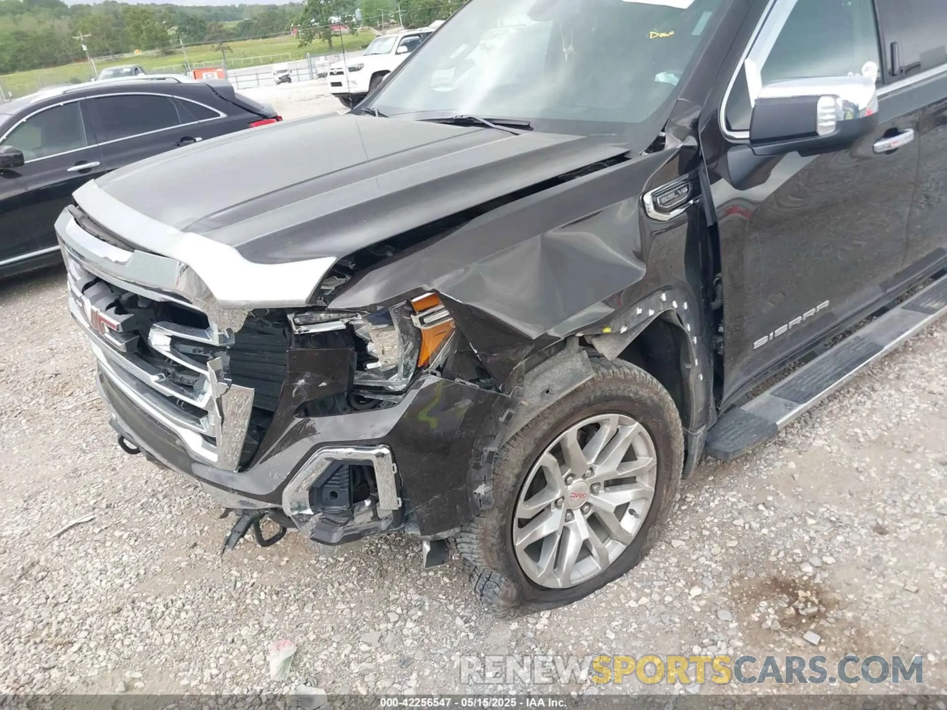 6 Photograph of a damaged car 3GTU9DED1LG146563 GMC SIERRA 1500 2020