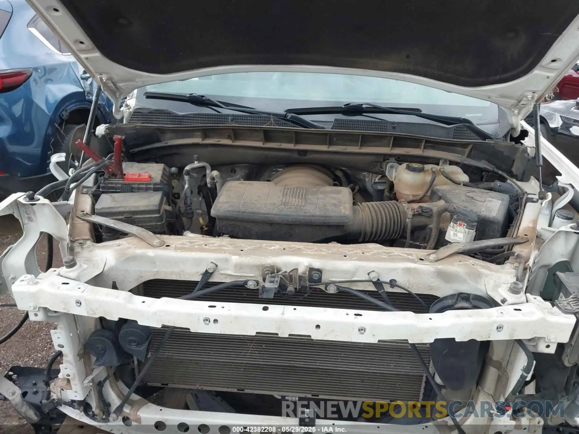 10 Photograph of a damaged car 3GTU9DED1LG352675 GMC SIERRA 1500 2020